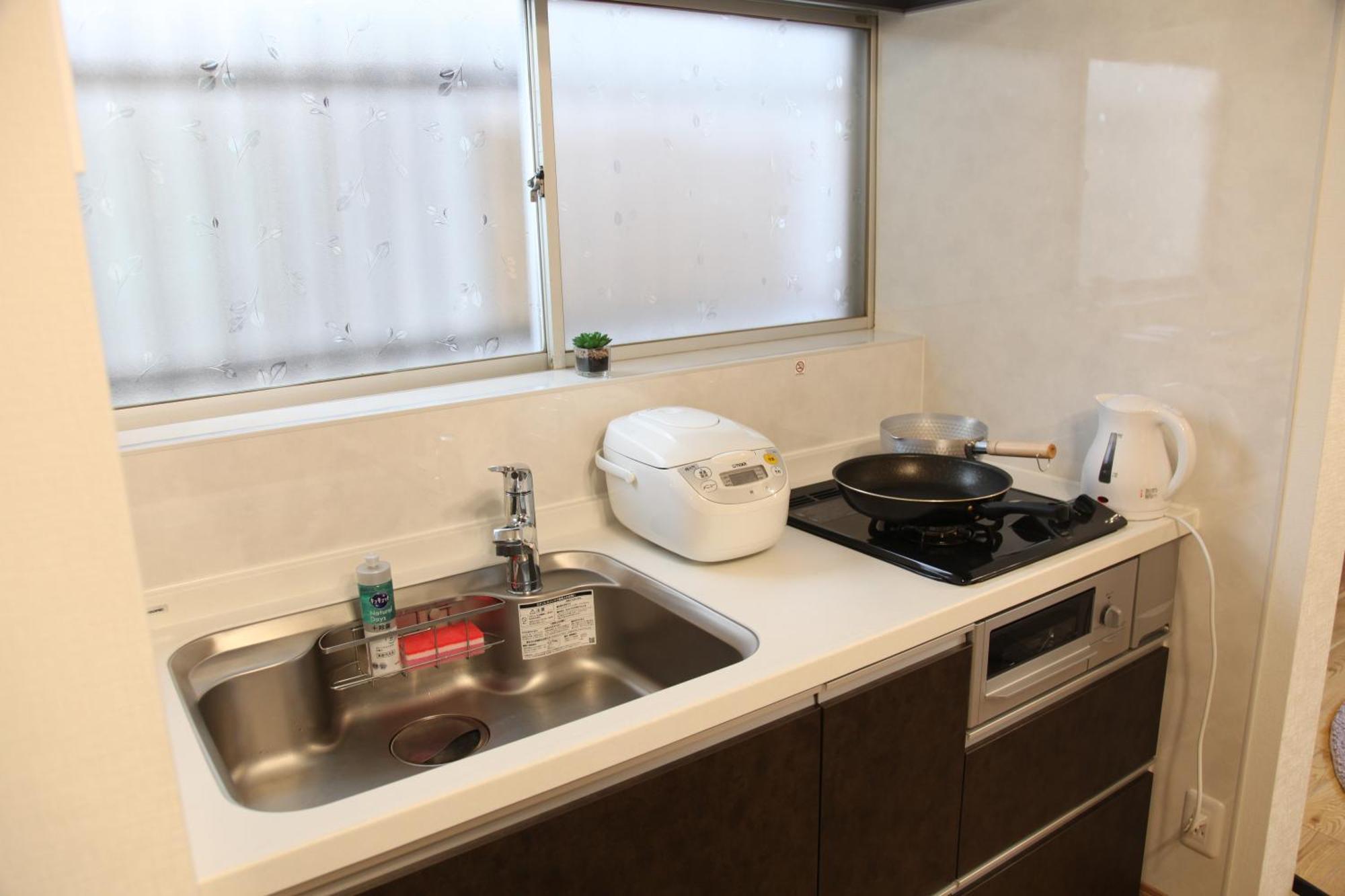 Holiday home ご縁中*日式独栋*南海线徒步2分钟到房源*10分钟到难波*全新上线 Osaka