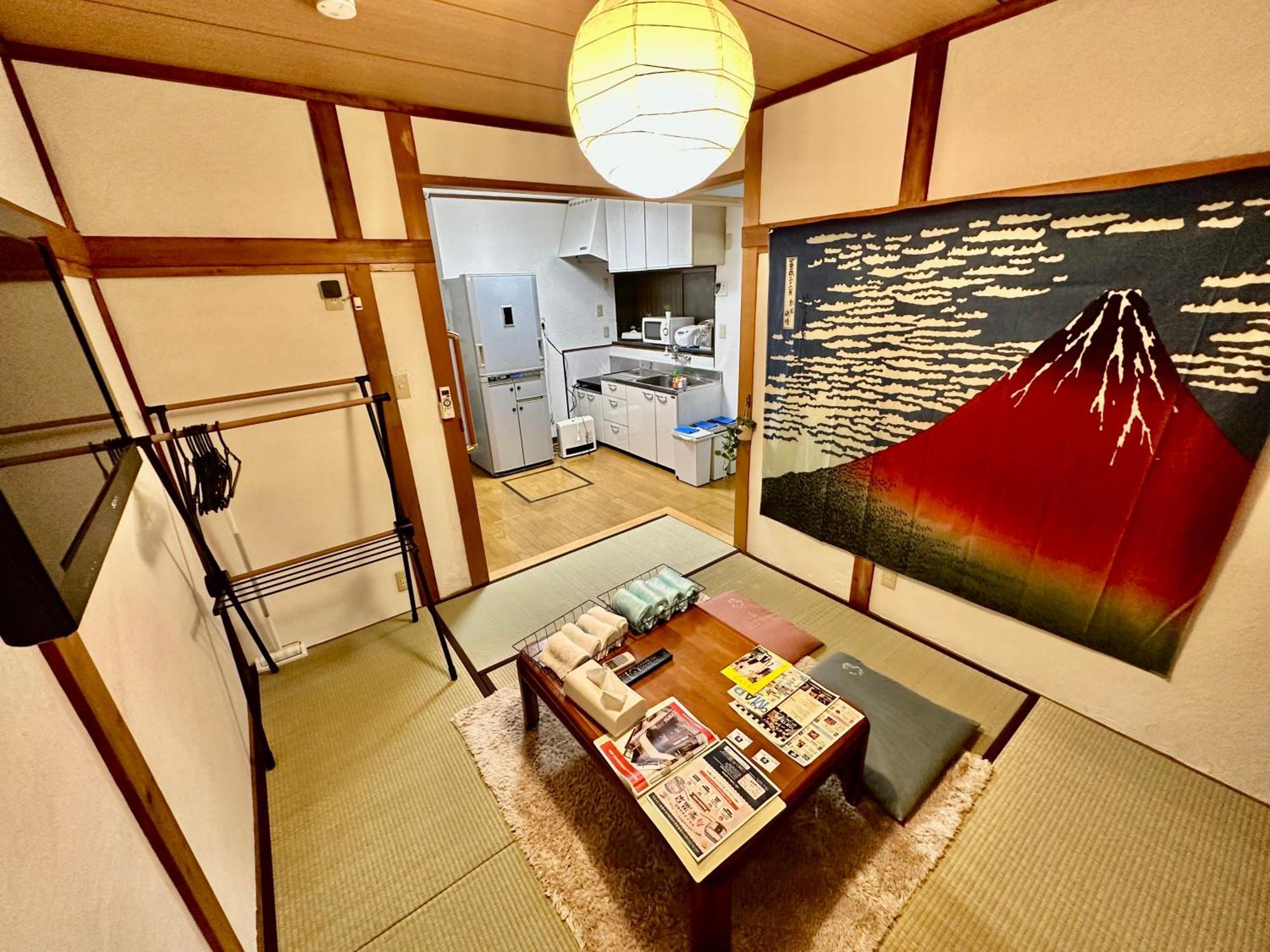 Apartment Kitakagaya Inn: Convenient Near Namba Osaka
