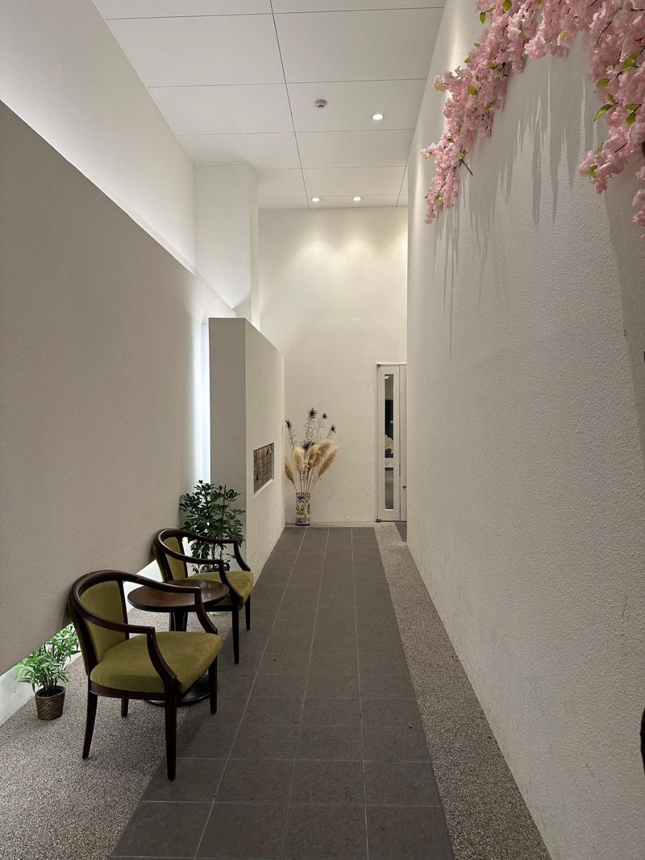 Apartment 難波民泊302