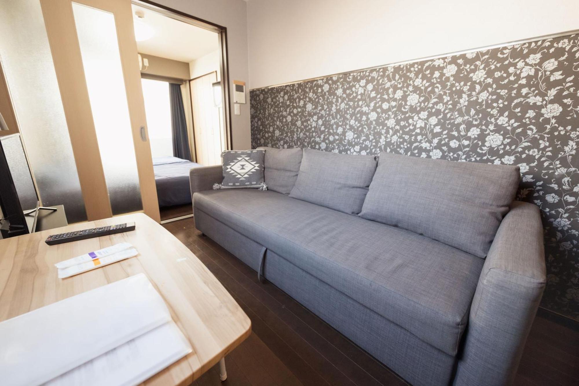 Apartamento メルシアター鈍色の風: デザイナーズ心斎橋アパートメント