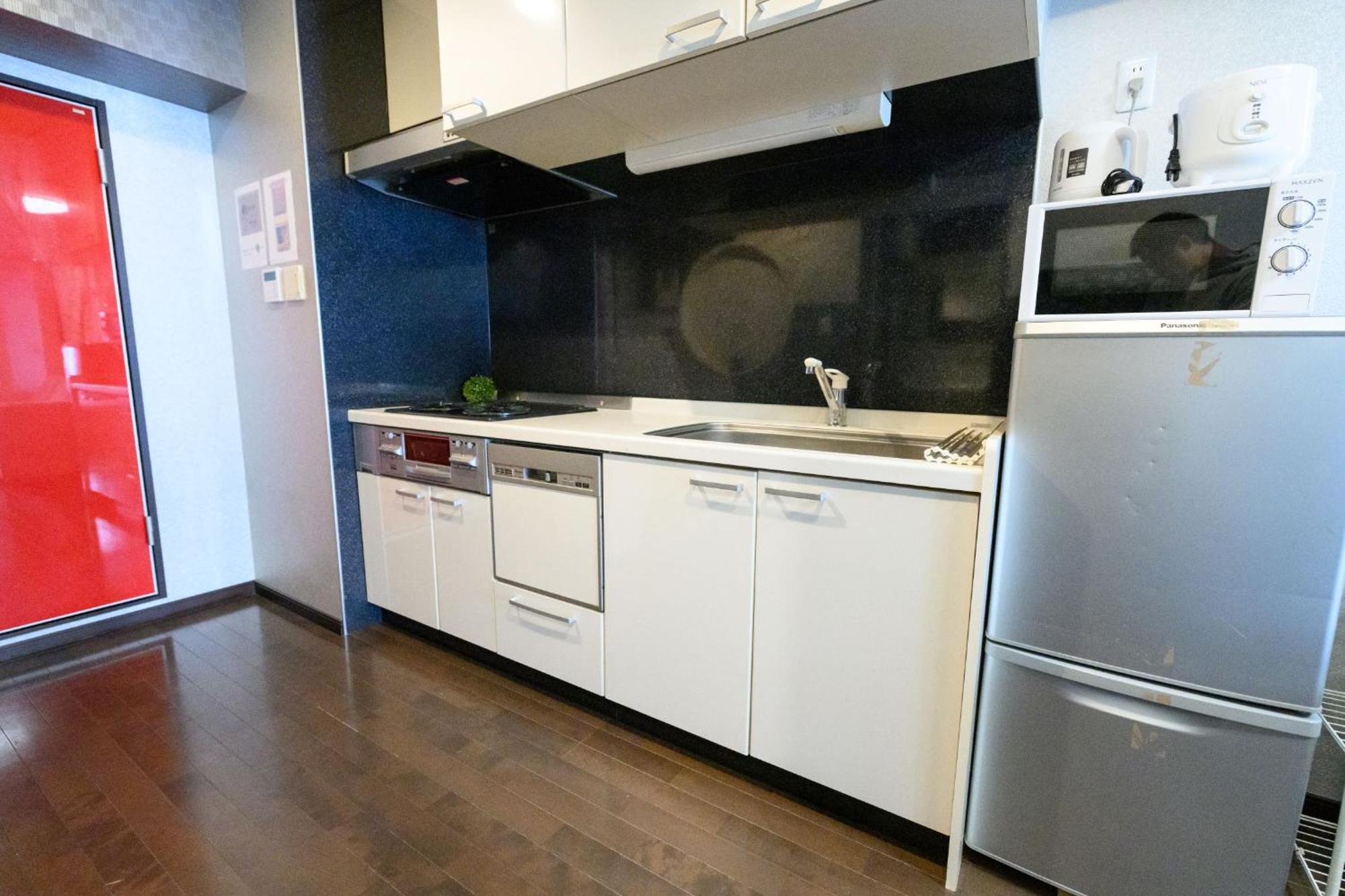 Apartamento メルシアター鈍色の風: デザイナーズ心斎橋アパートメント