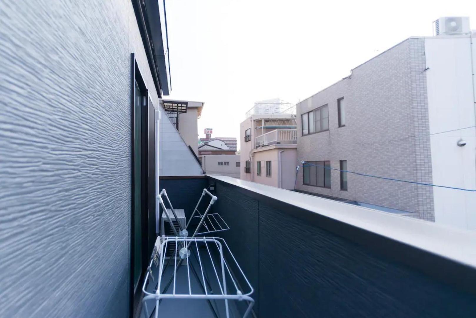 Apartment Exhibit House Shinsekai