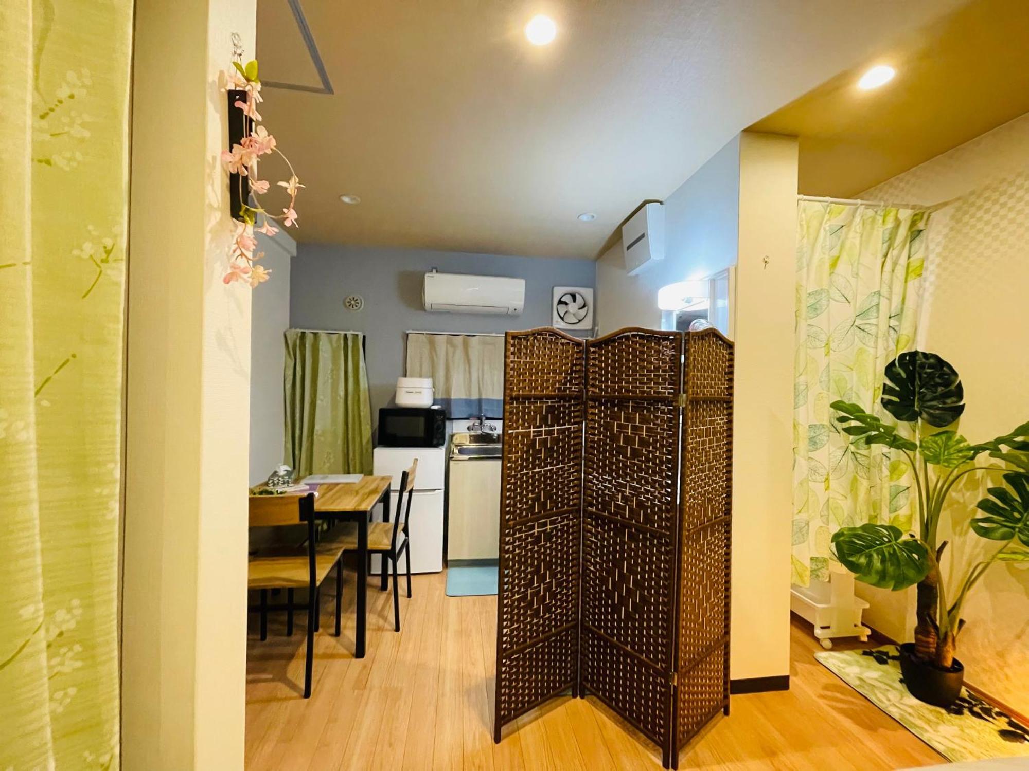 Villa 難波心斎橋10 Minutes民宿3号室 *