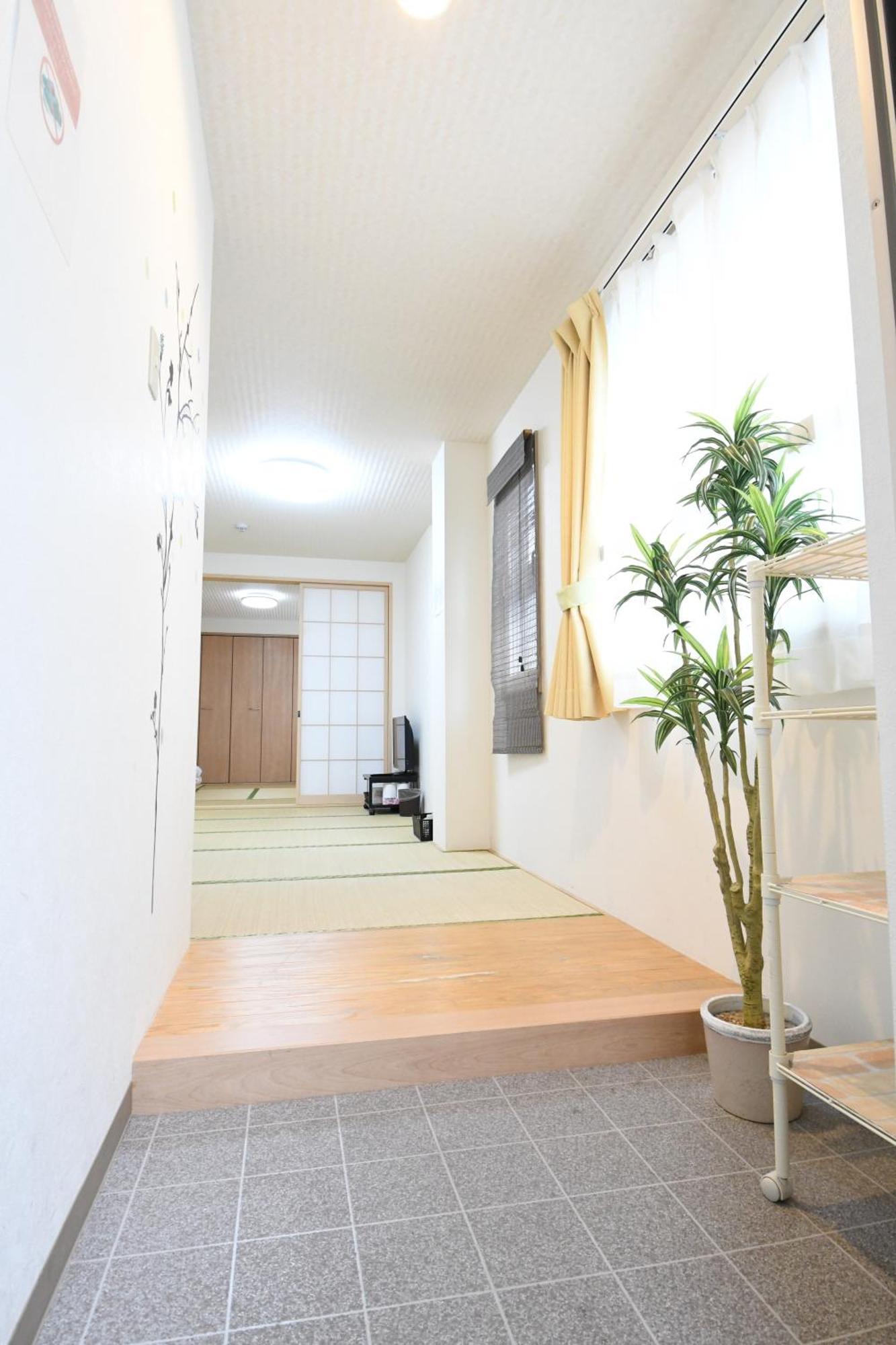 Apartment Shinsaibashi East