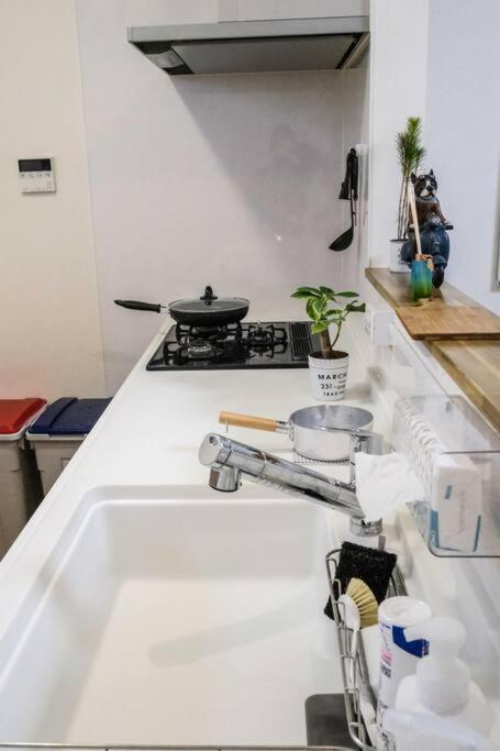 Villa 【color Inn】难波站、高岛屋步行5分钟，新装修独栋别墅150平4房可住11人，空间宽敞设施齐全，八阪神社步行1分钟 *