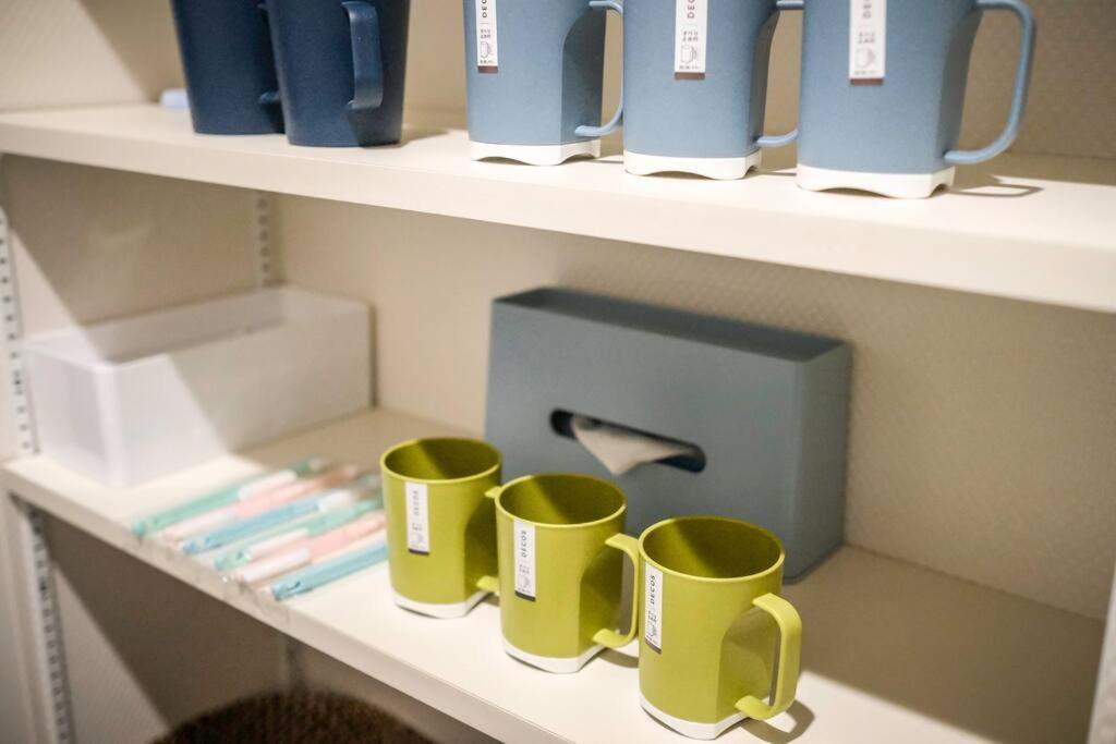 【color Inn】难波站、高岛屋步行5分钟，新装修独栋别墅150平4房可住11人，空间宽敞设施齐全，八阪神社步行1分钟 Villa Osaka