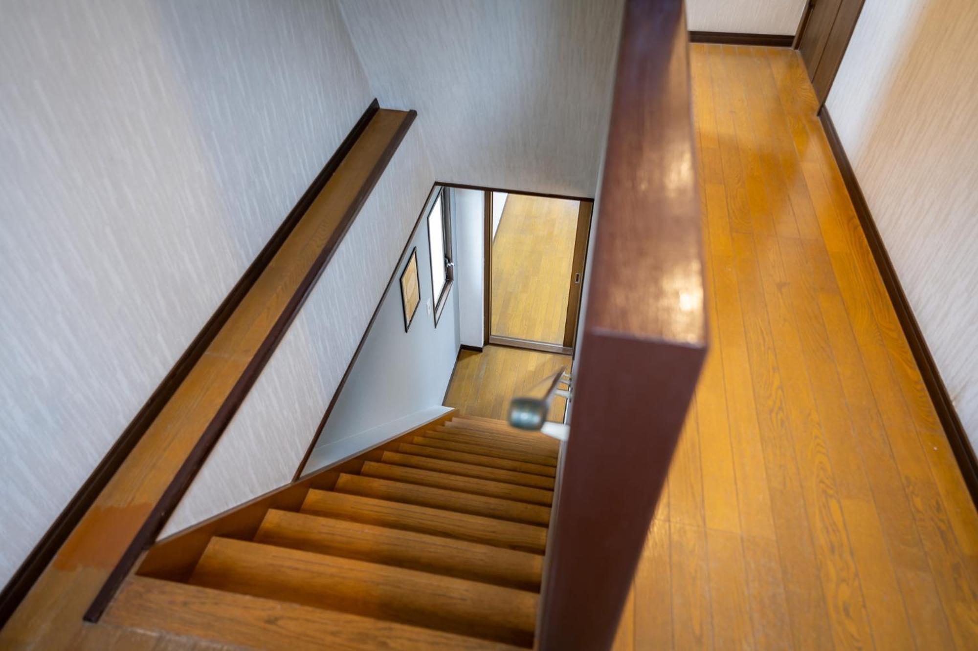 Holiday home 大阪市東成区一軒家貸し切りファミリー向け小型車のみ無料駐車場可private For Families, Small Car Free Parking独栋可停小车