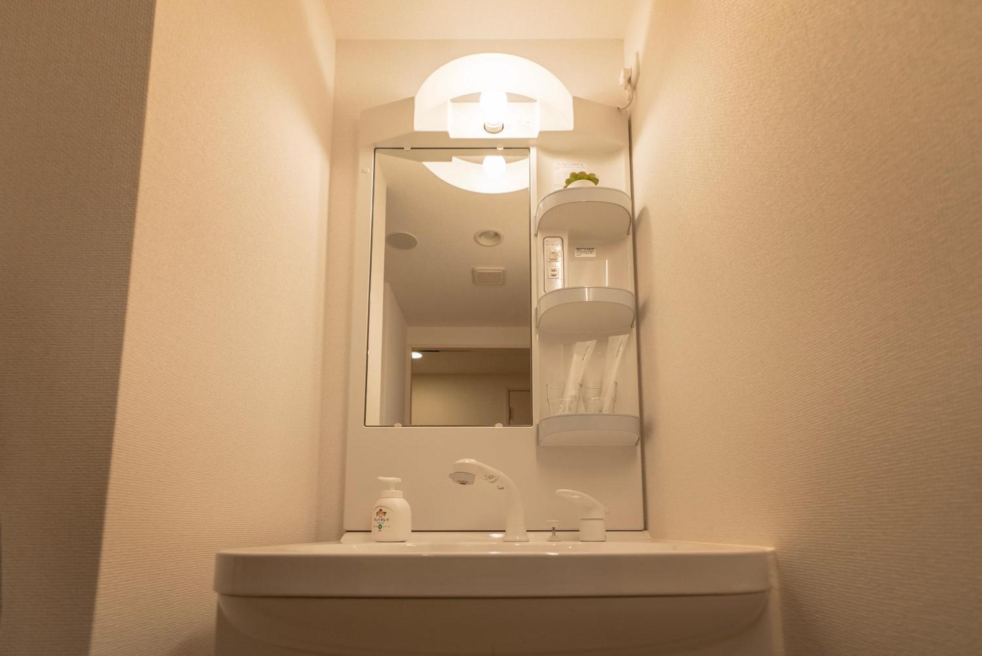 Apartment 谷町君ホテル　難波80 *