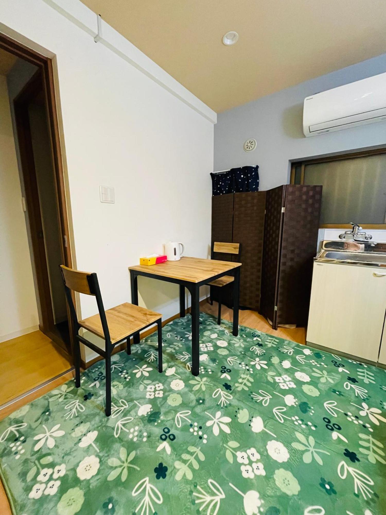 Villa 難波心斎橋10 Minutes民宿3号室 *