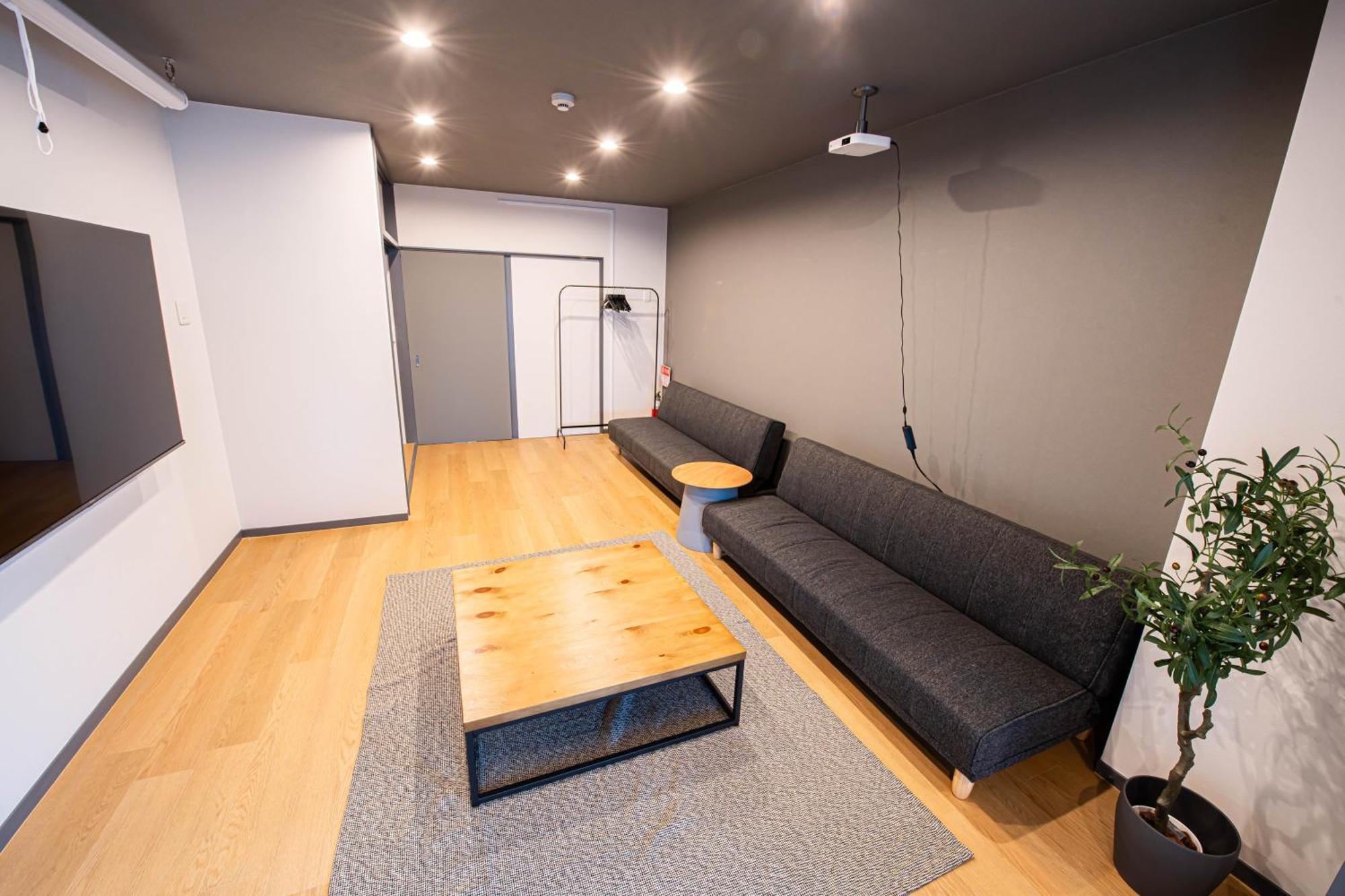 Apartment Tasonegrandstayosaka なんば日本橋千日前大和4f Osaka