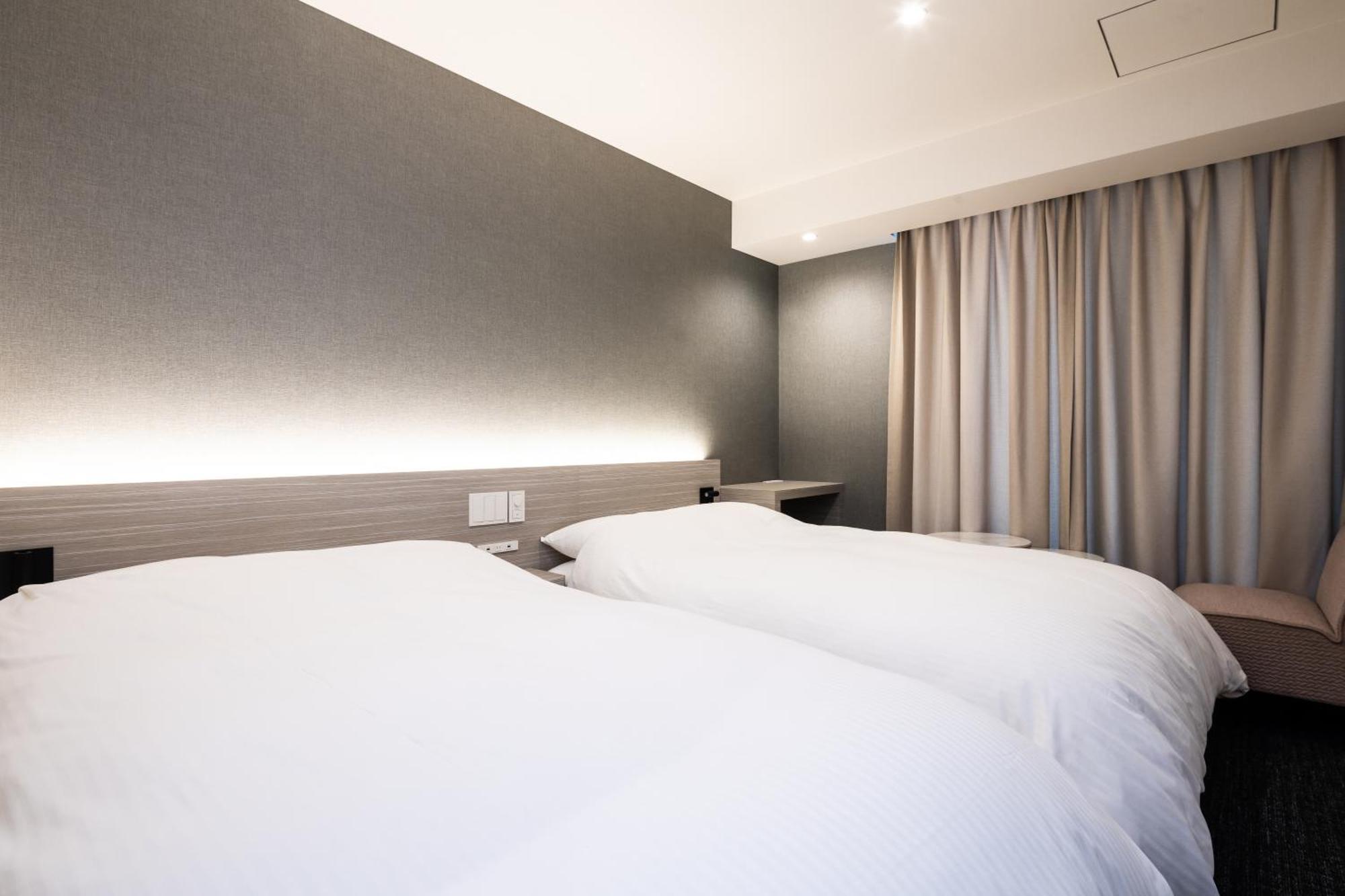 Hotel Rota105 *