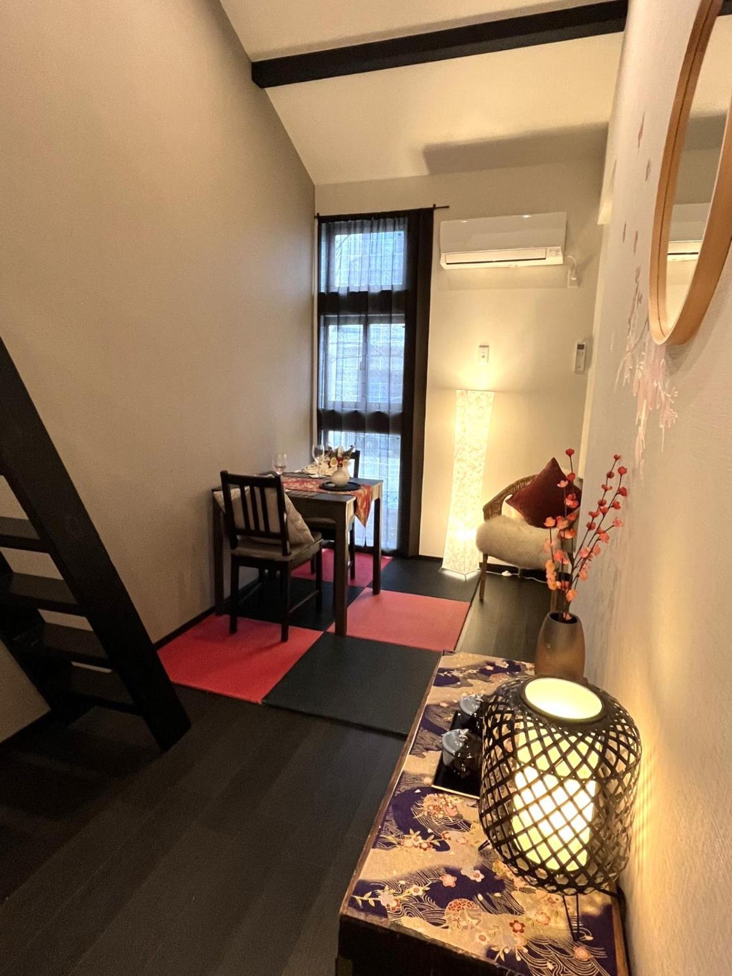 New-130m2 With 5toilets & 4 Showers-namba And Usj Nearby *