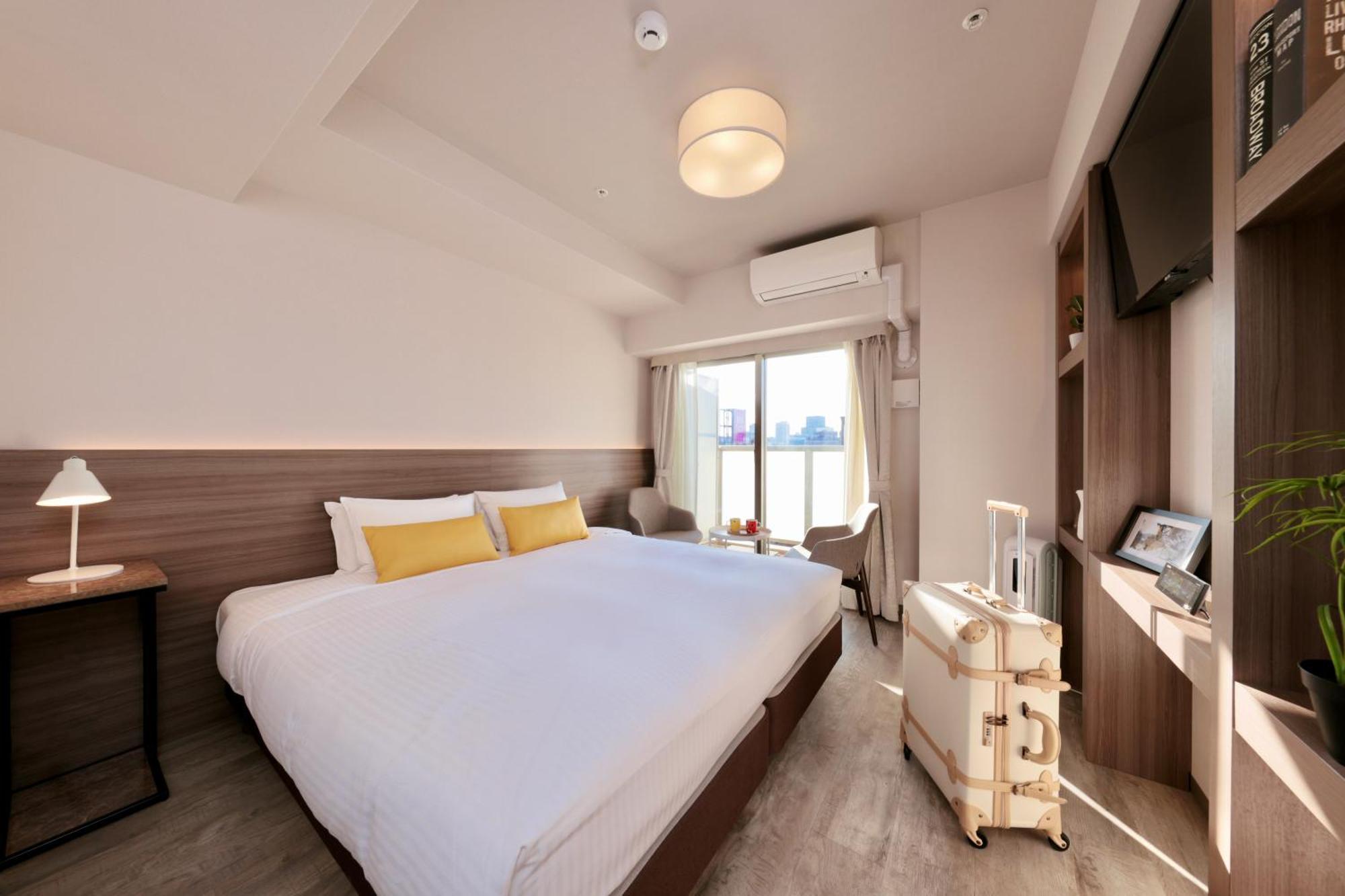 Hotel Doutonbori Crystal Exe 4*
