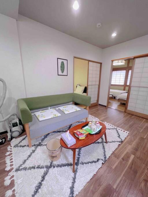 Holiday home 【夢の宿2号館】201 近天王寺近铁百货qsmal购物便利日本桥10分钟左右车程 Osaka