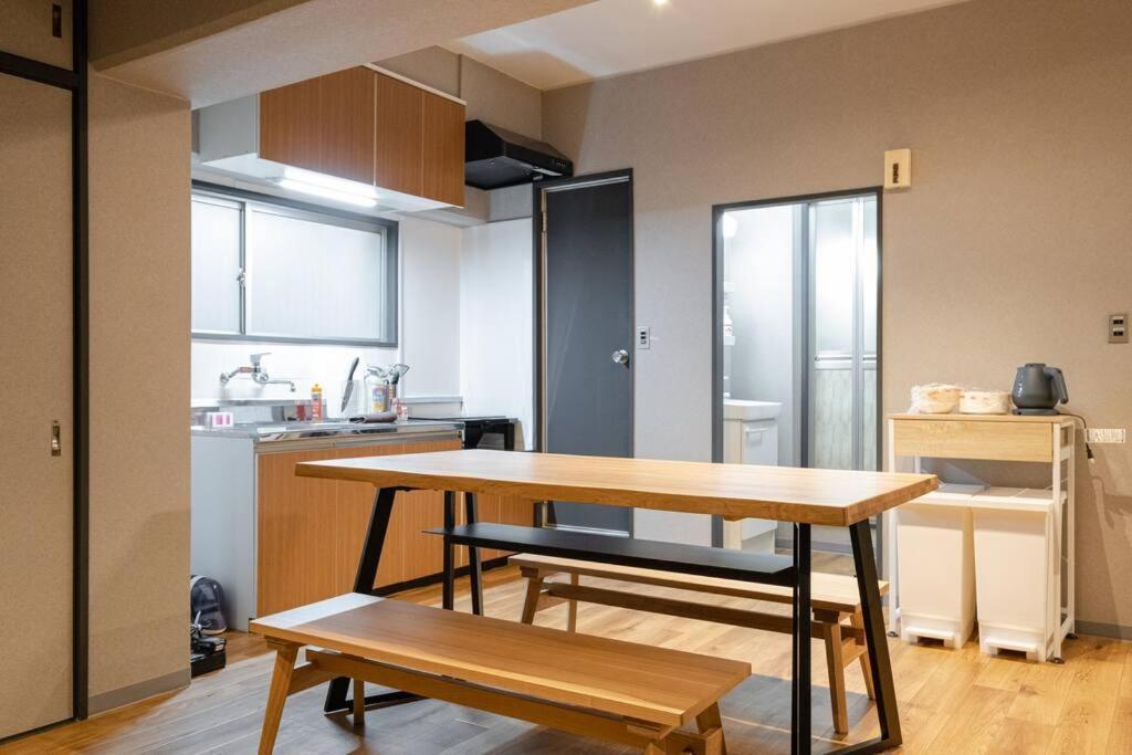 Apartment Tasoneurbanstayosaka なんば日本橋南不夜城705 Osaka