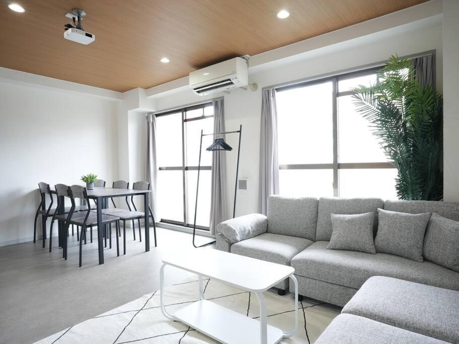 Apartment Tasoneurbanstayosaka なんば西stb5f Osaka