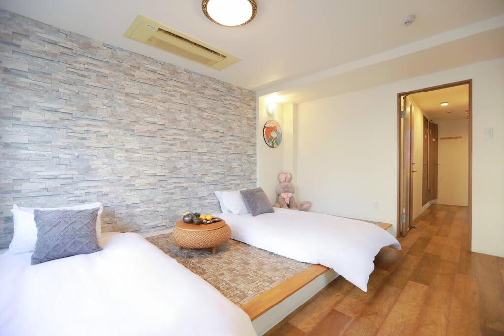道頓堀民泊31＆mini浮世絵美術館、道頓堀心斎橋真ん中、家族旅行、family Trip Apartment