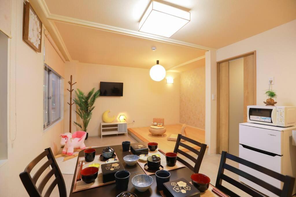 Apartamento 道頓堀民泊＆mini浮世絵美術館、道頓堀真ん中、心斎橋、家族旅行、family Trip 401 Osaka