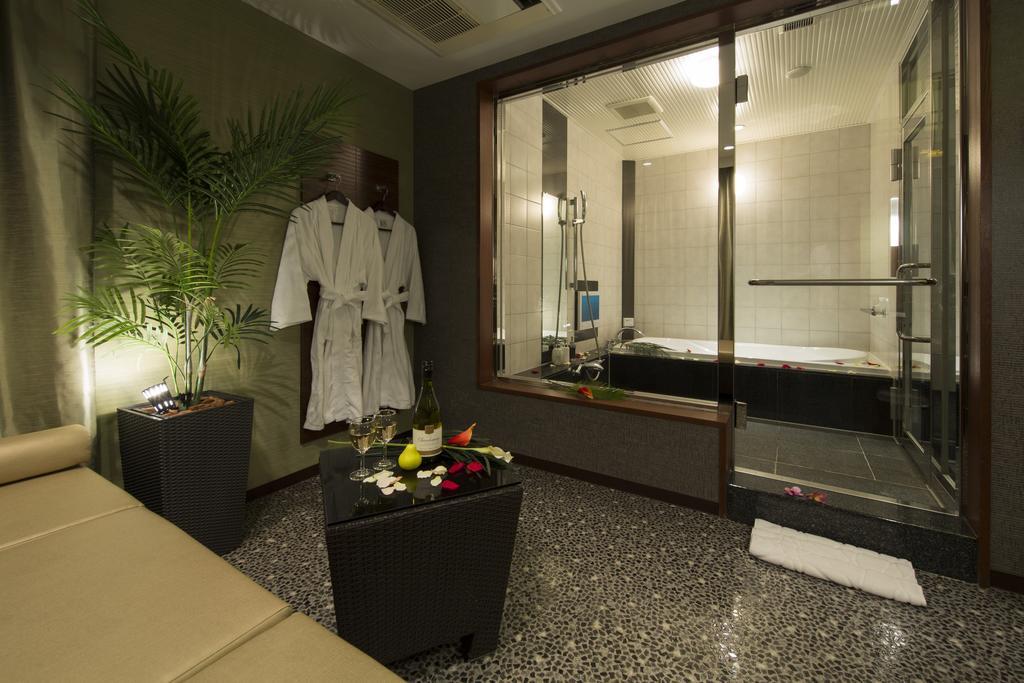 Lhotel Love hotel Osaka