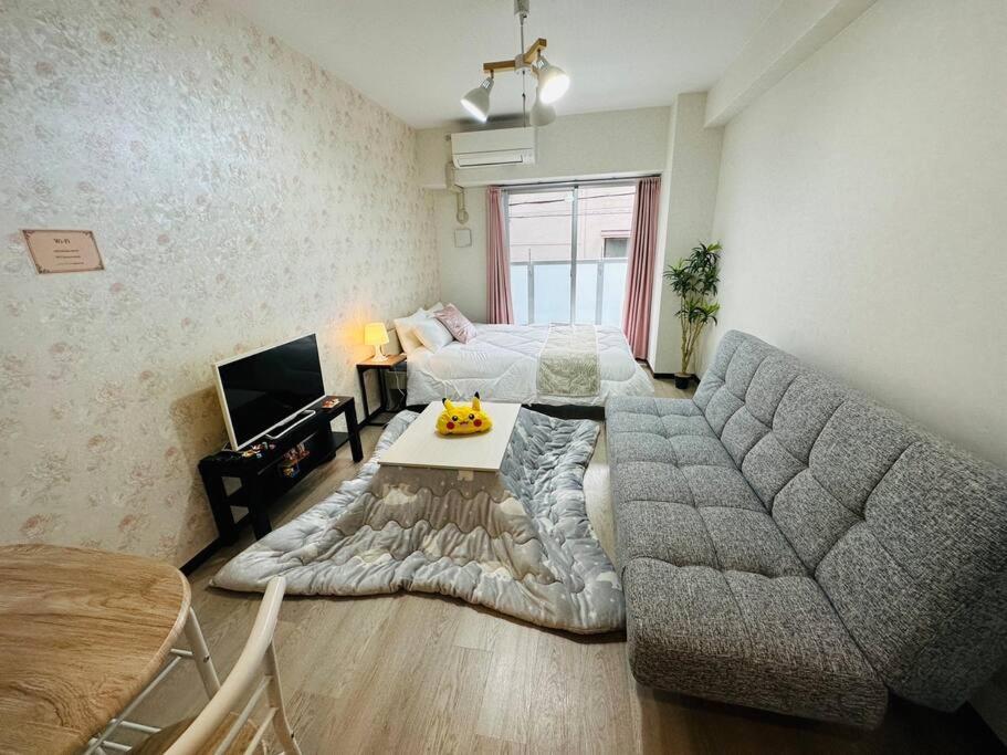 Apartment 202 黒門市場1分!道頓堀まで徒歩8分!心斎橋まで徒歩9分!