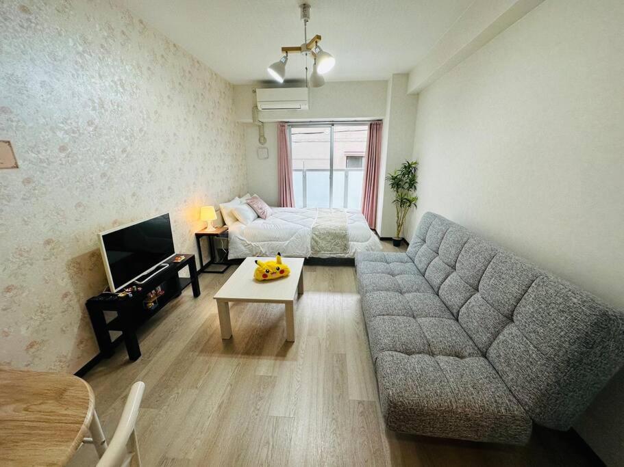 Apartment 202 黒門市場1分!道頓堀まで徒歩8分!心斎橋まで徒歩9分! Osaka