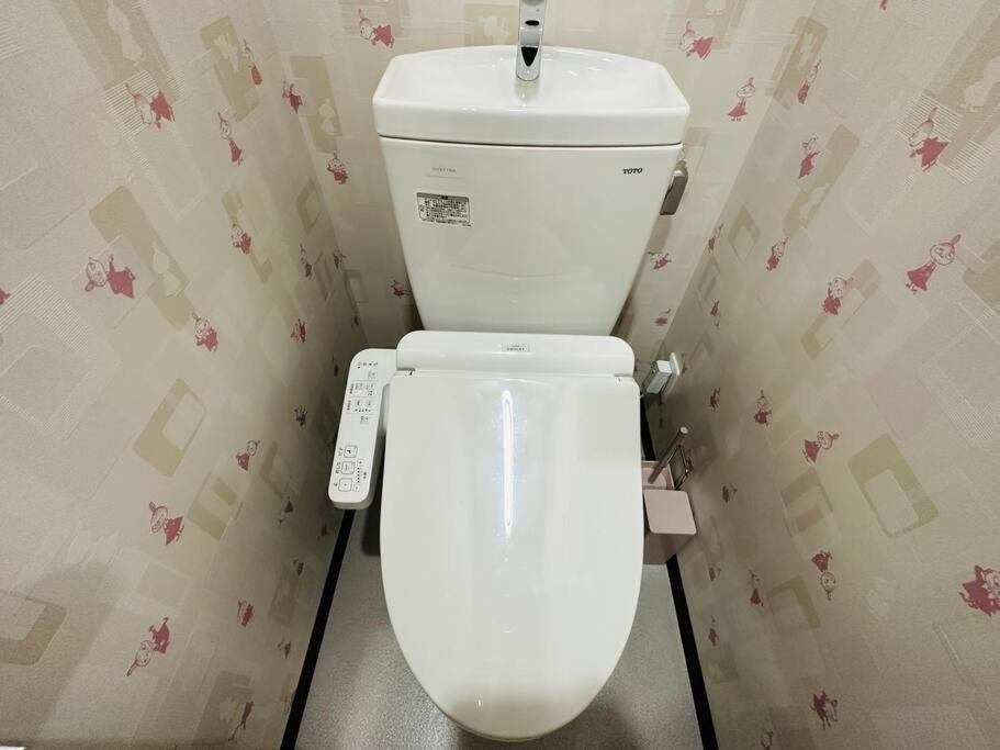 302 黒門市場1分!道頓堀まで徒歩8分!心斎橋まで徒歩9分 Apartment Osaka