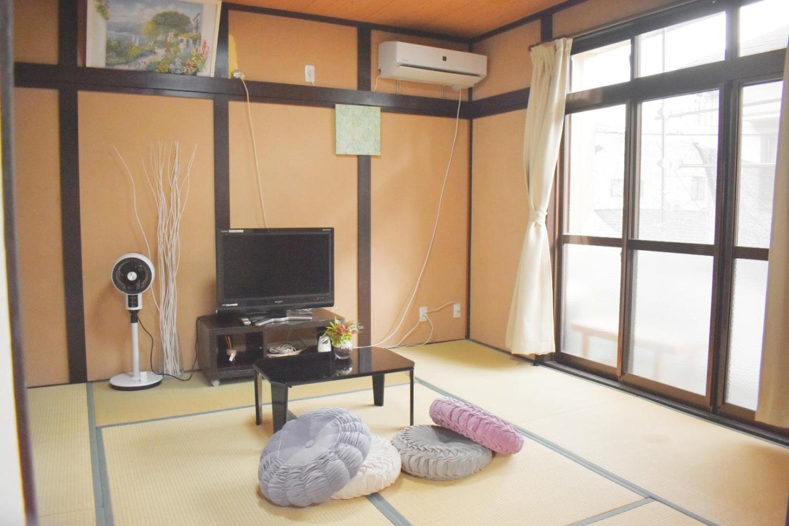 Namba East House Three-story House72 *