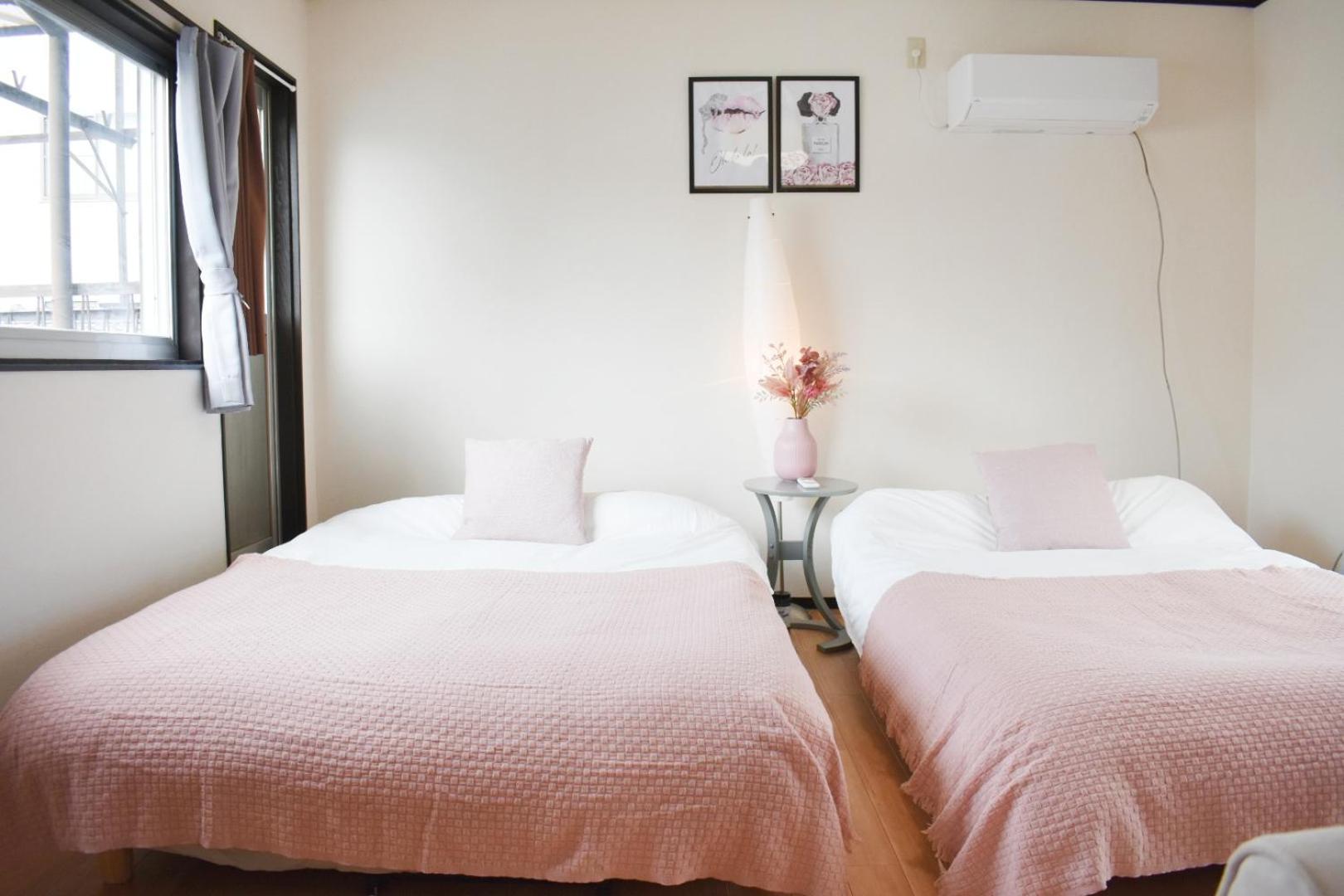 Namba East House Three-story House72 Villa *