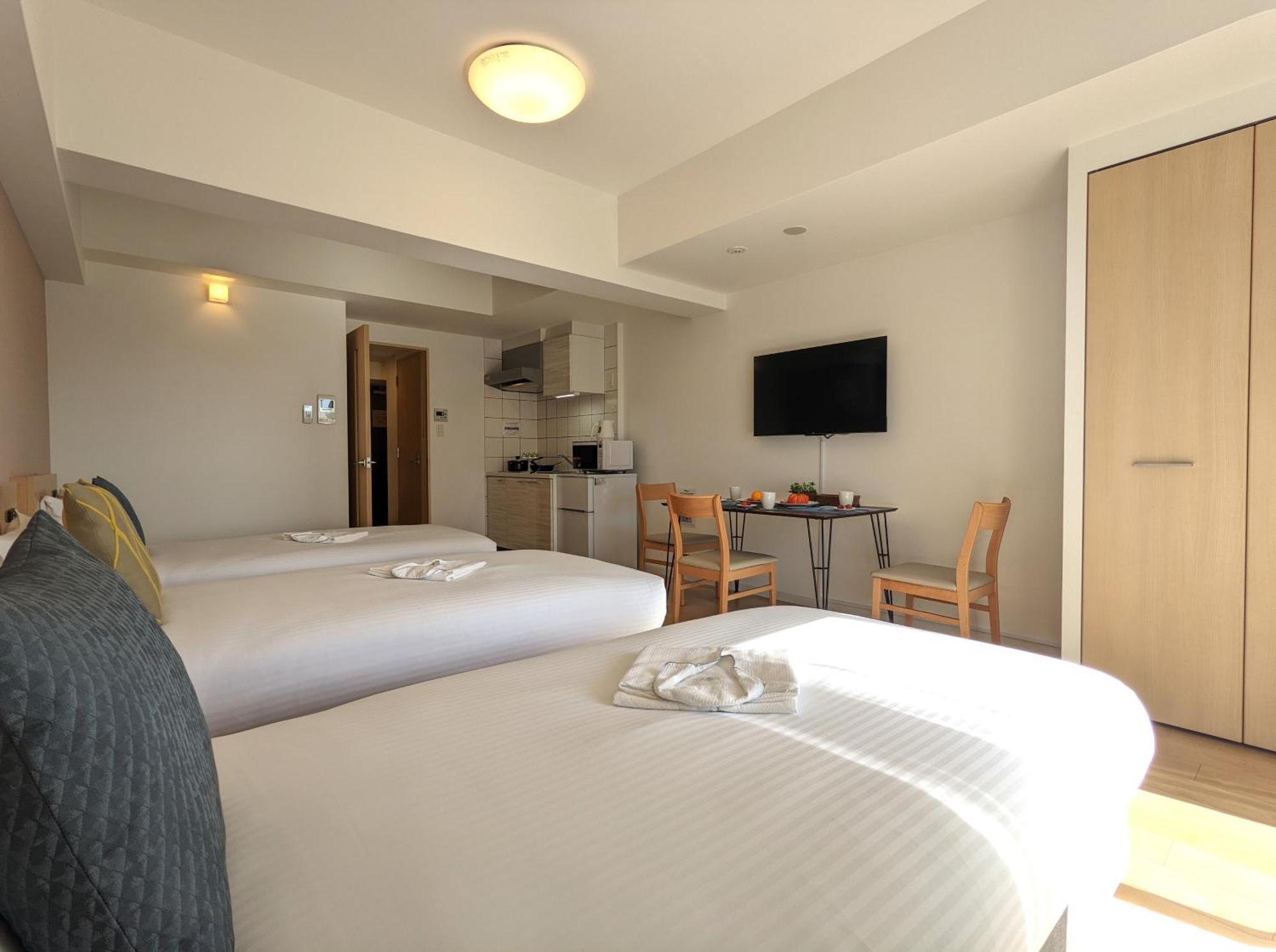 Eslead Namba South ⅰ Hotel 3*