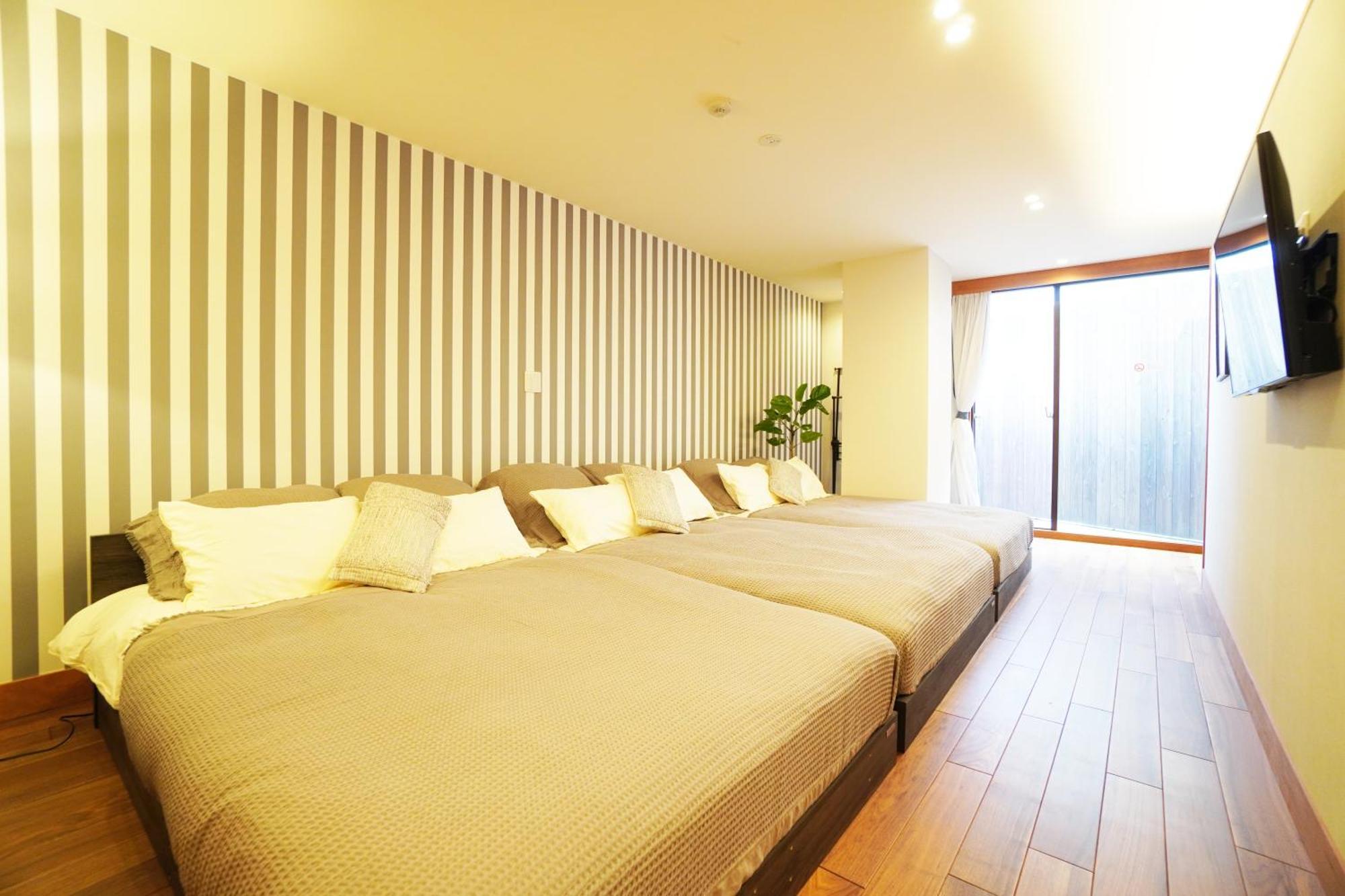 Tsurigane Building *