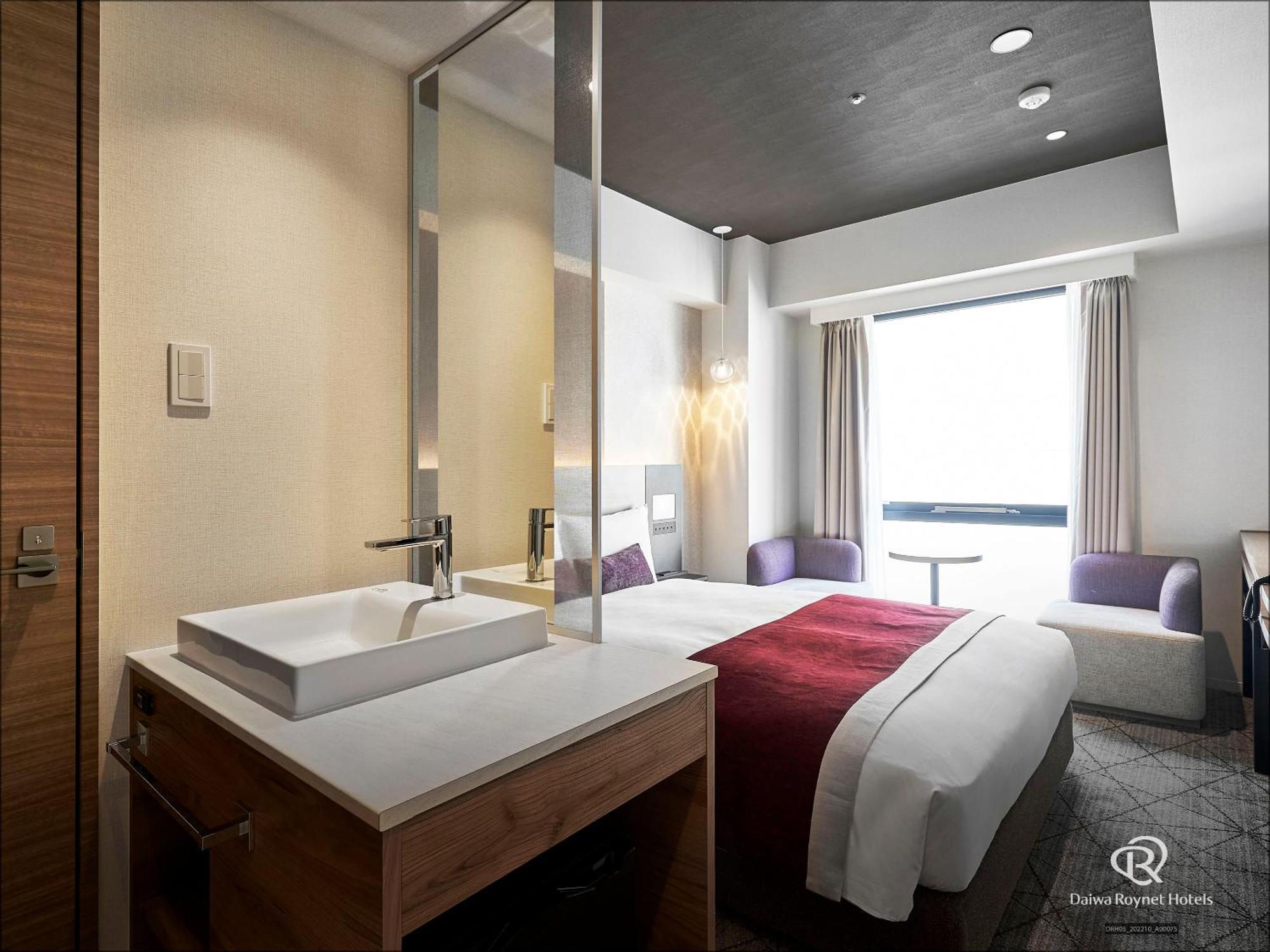 Daiwa Roynet Sakaisuji Honmachi Premier Hotel