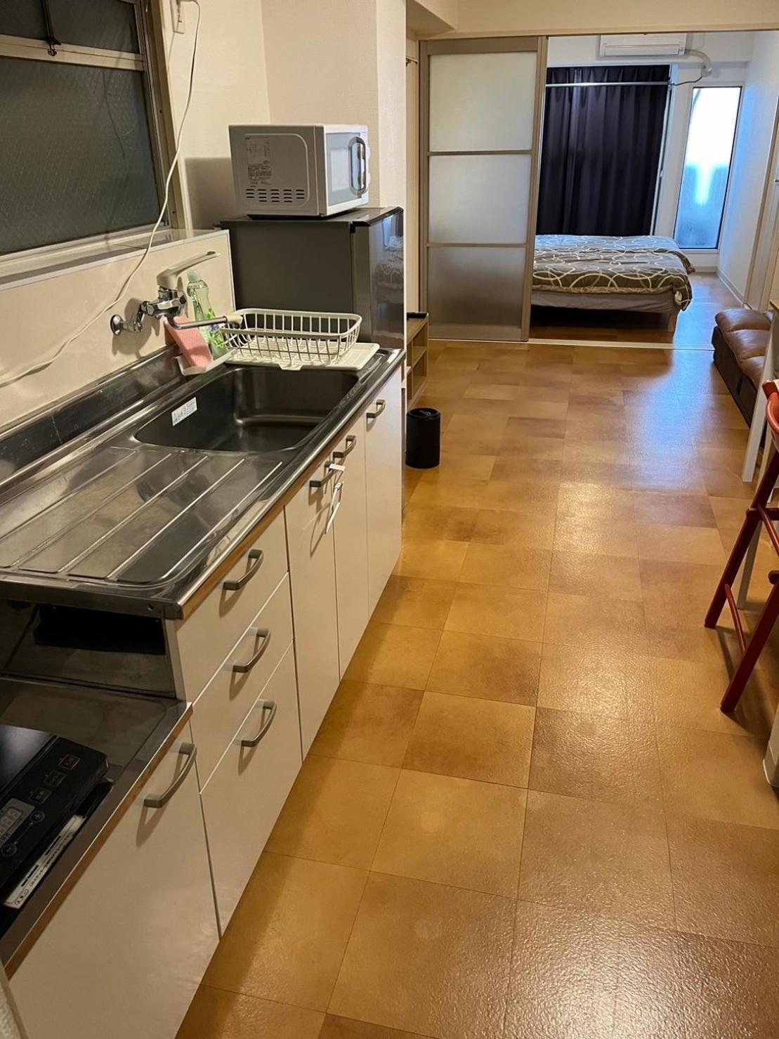 ２ Beds. Comfortable . Dotonbori / Kuromon Market. * Osaka
