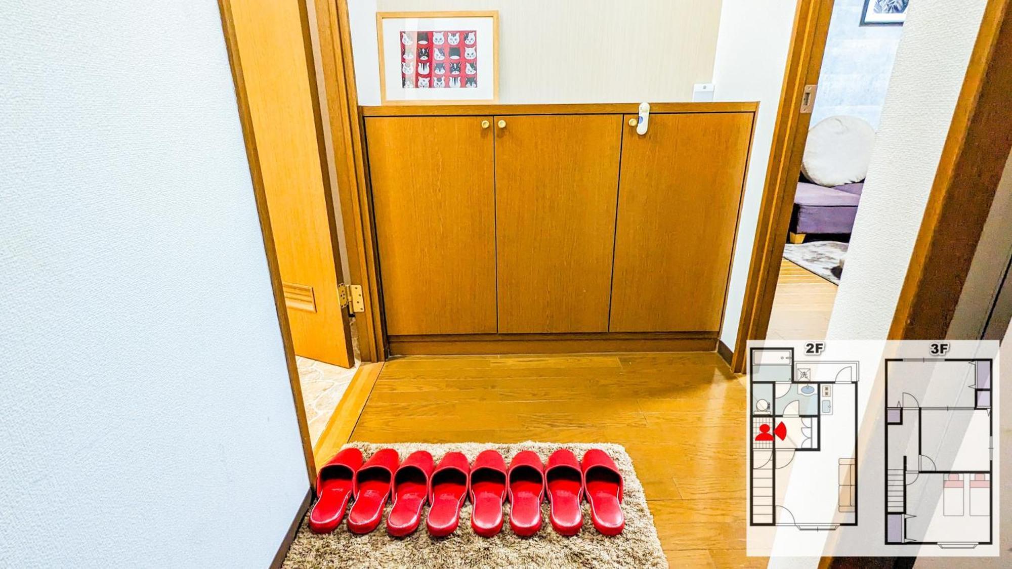 76 Sq Meter, 3 Bedrooms & Livingroom With Famicon, Doumotengachaya Dt02 Apartment