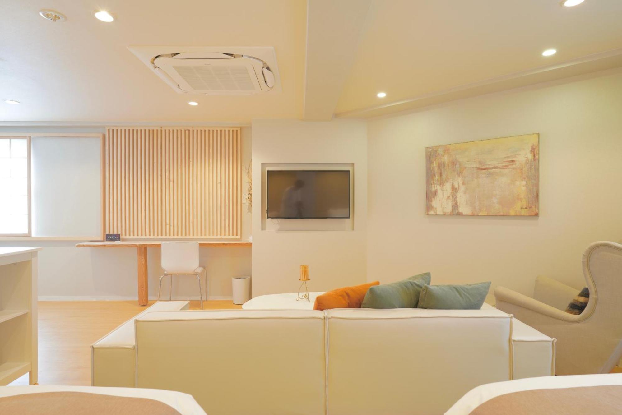 Senlax 3* Osaka