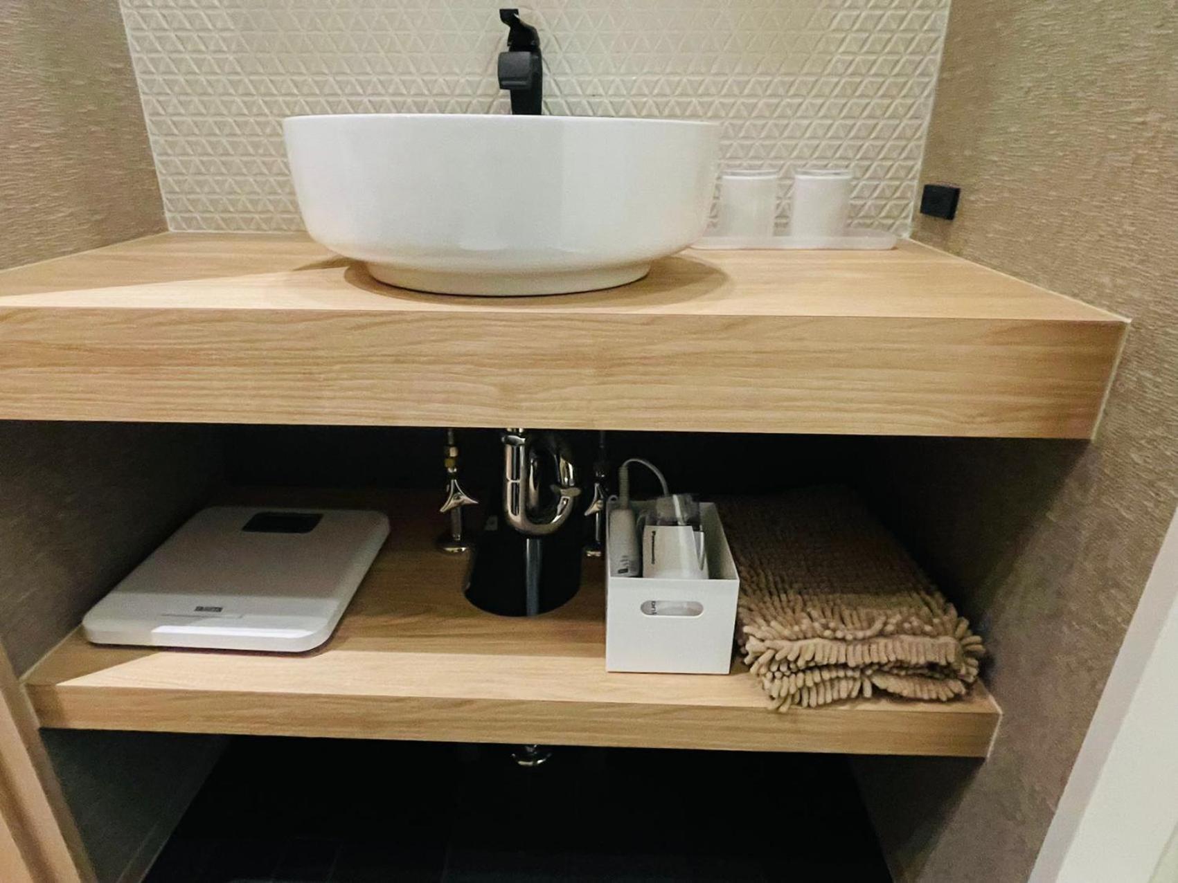 Apartment Home新町: Stylish New Near Shinsaibashi Osaka
