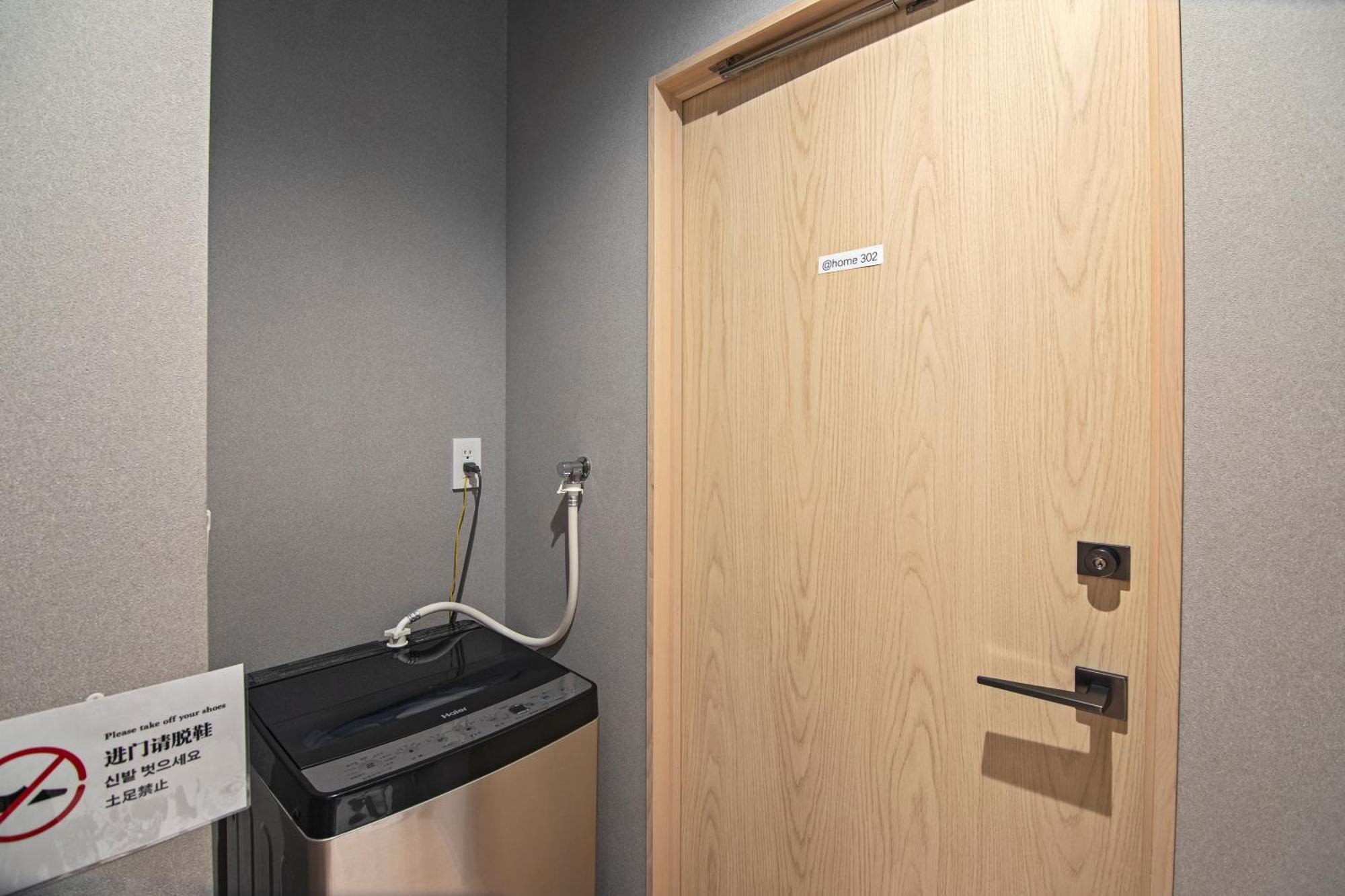 Home新町: Stylish New Near Shinsaibashi Apartment Osaka