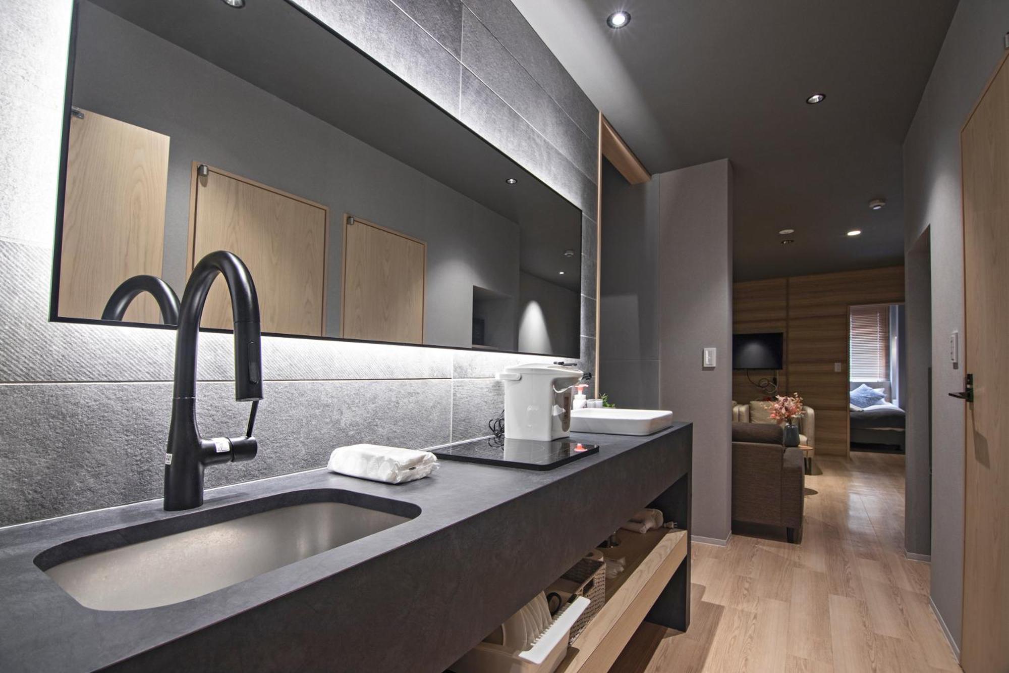 Apartment Home新町: Stylish New Near Shinsaibashi *