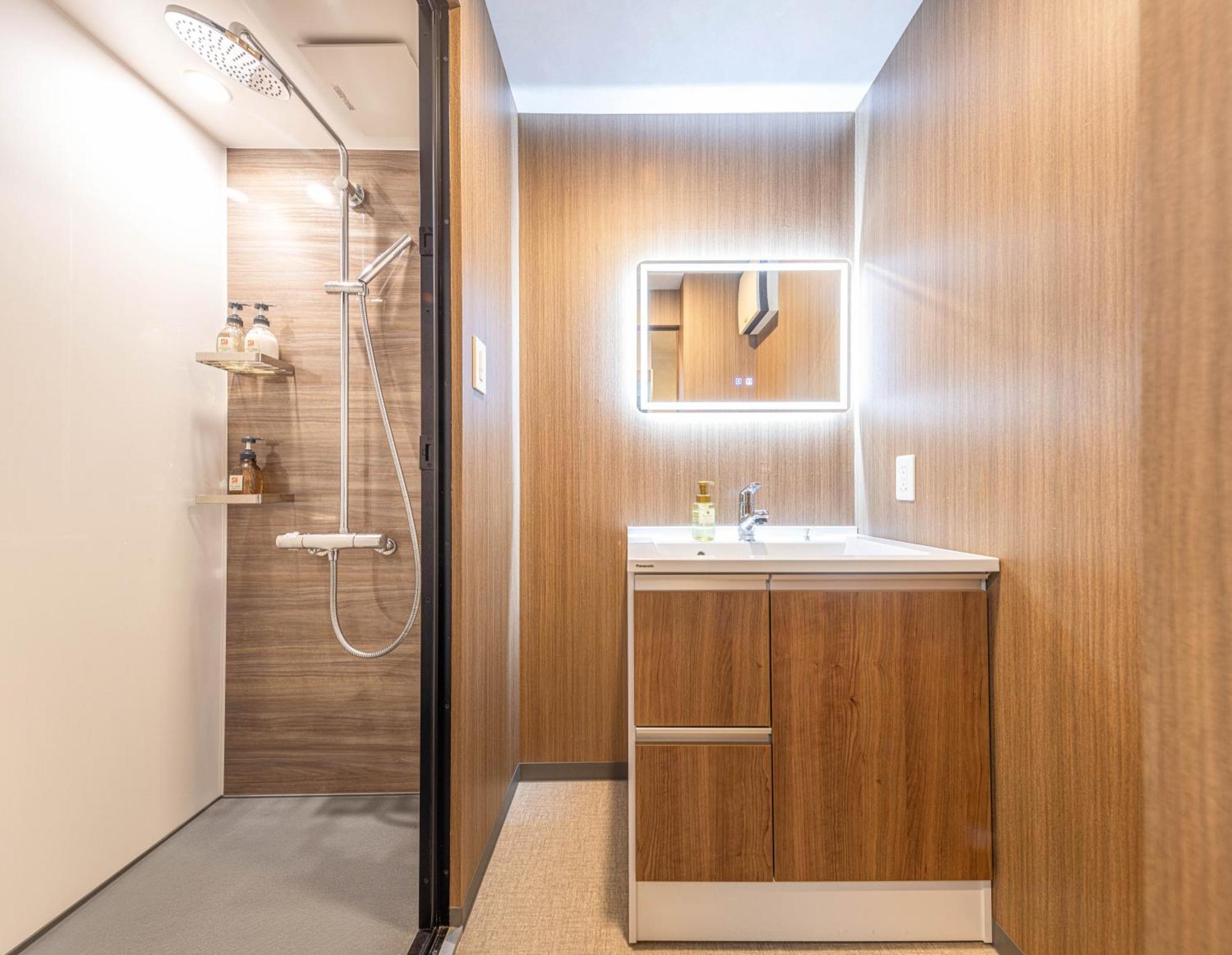 Guest house 11 Shinsaibashi Ii 3*