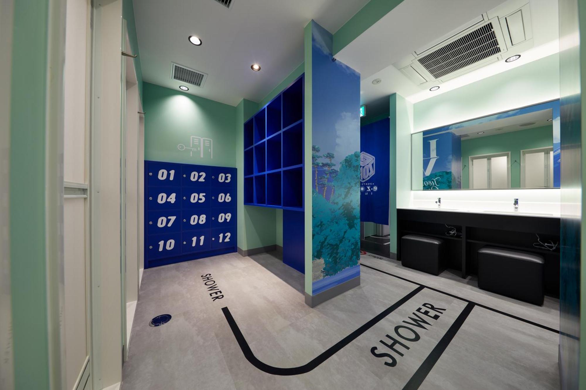 Esports E-zone 電脳空間 Hostel Osaka