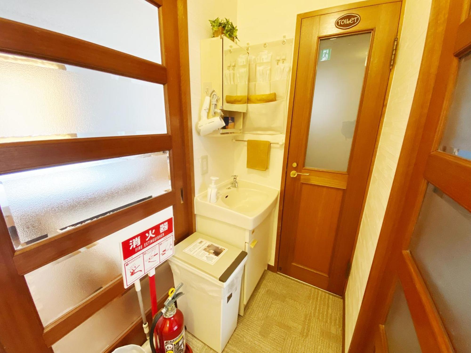 Apartamento Kansai Guesthouse: Convenient Tsuruhashi Near Namba And Universal *