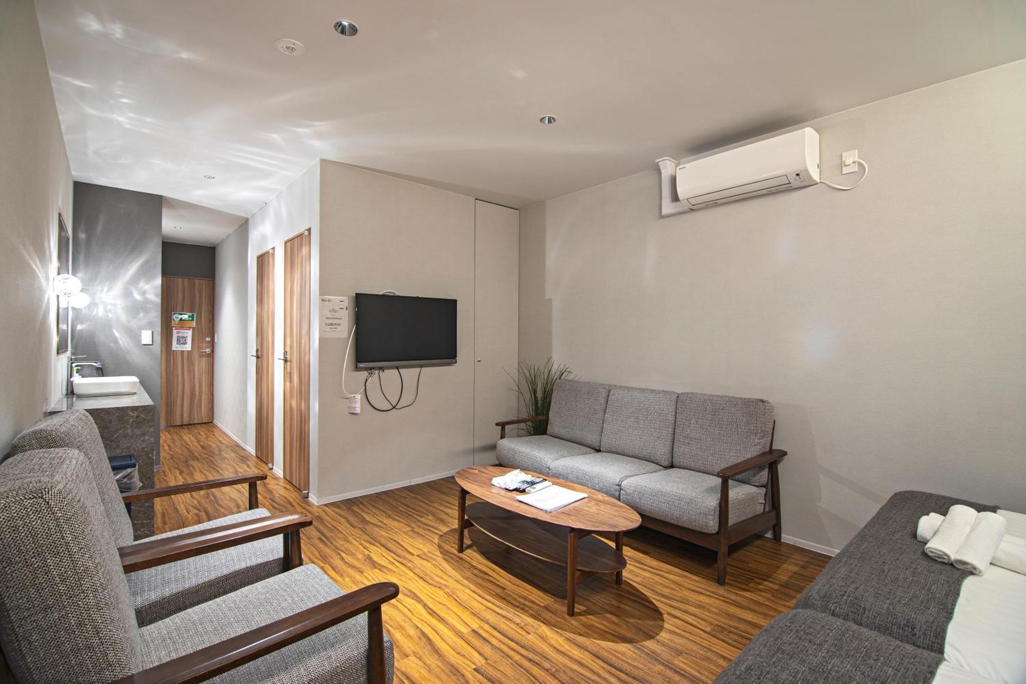 Apartment Home新町: Stylish New Near Shinsaibashi