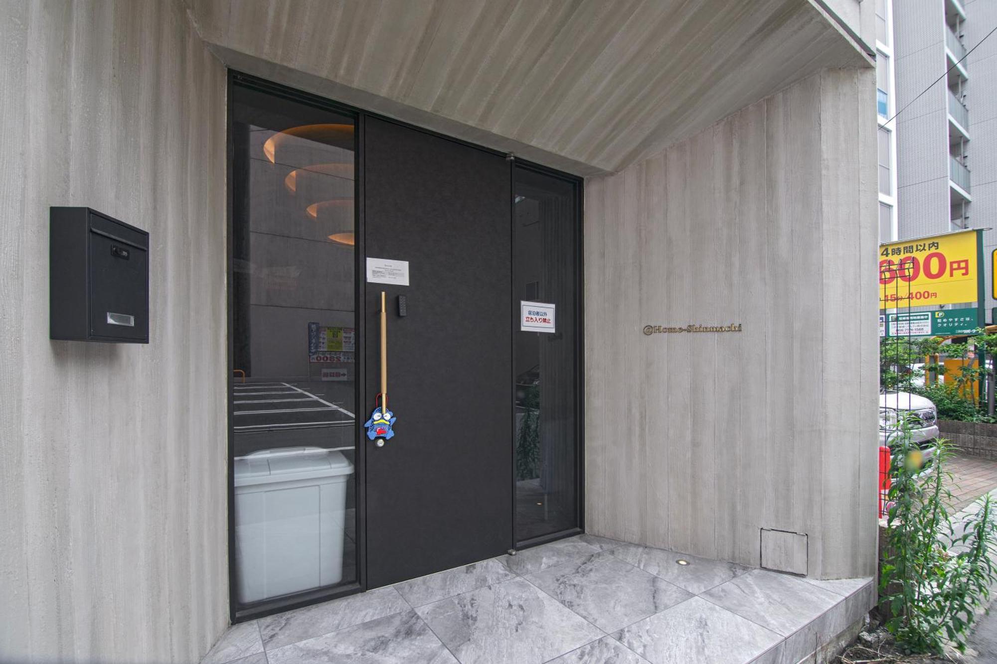 Home新町: Stylish New Near Shinsaibashi Osaka