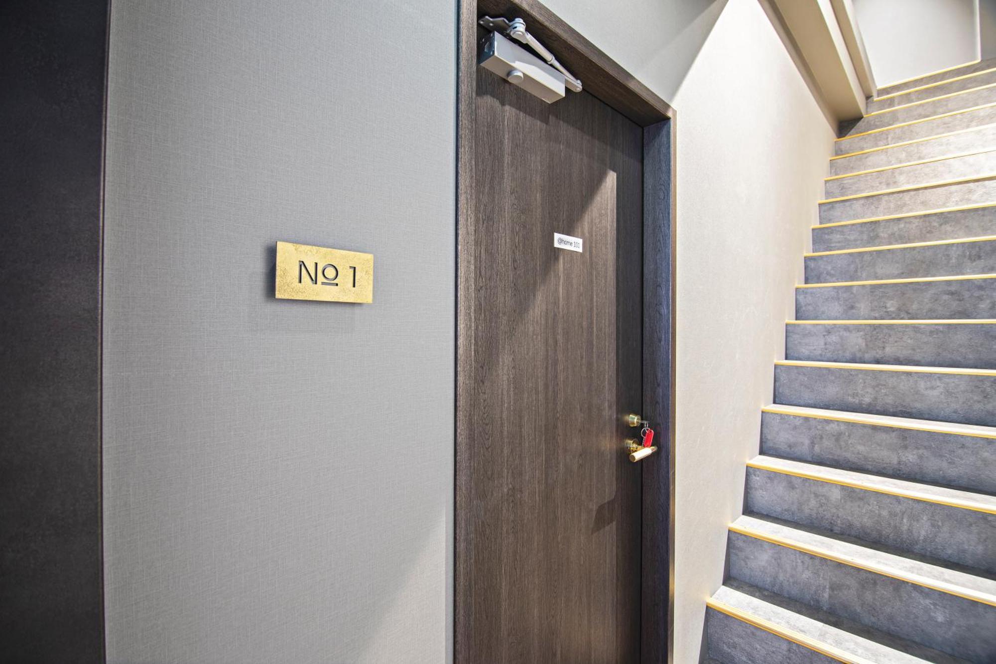 Home新町: Stylish New Near Shinsaibashi