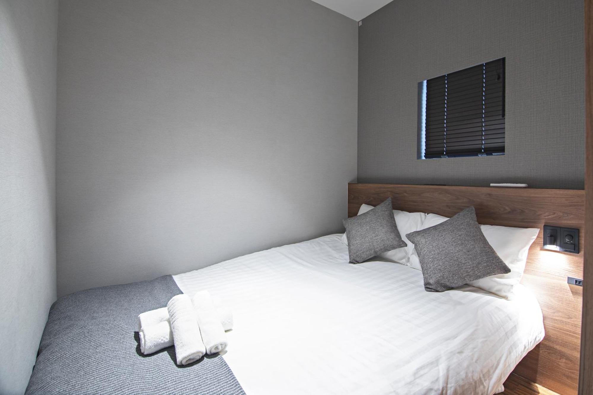 Home新町: Stylish New Near Shinsaibashi *