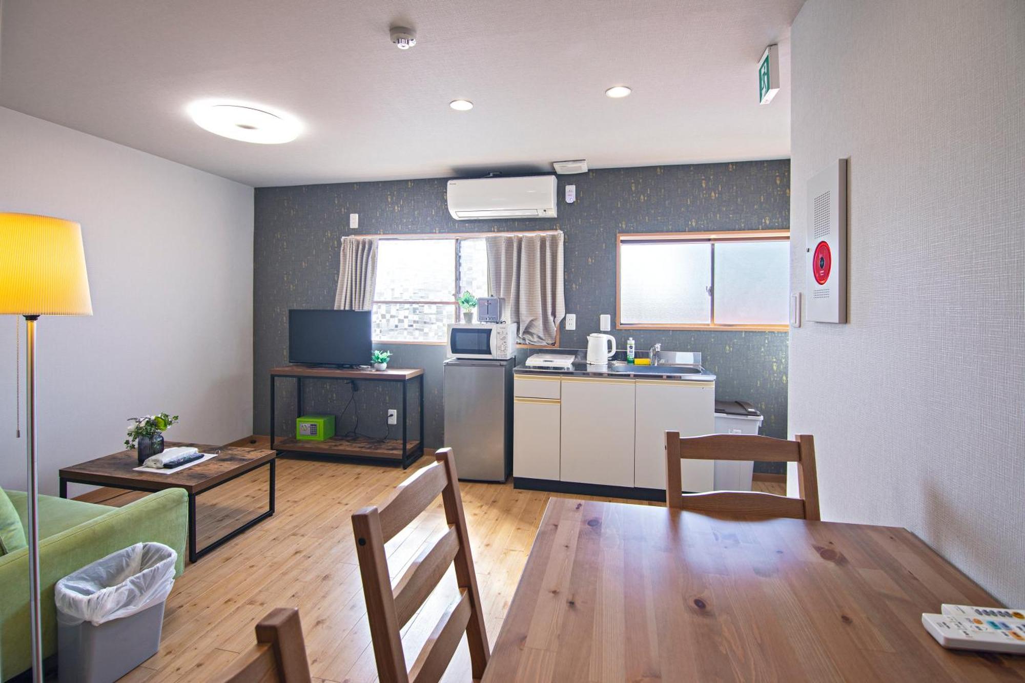 ＠home天下茶屋３f〜駅まで徒歩5分・最大6人・グループ旅行最適＊浴室＋トイレ＋洗面所＊2 * Osaka