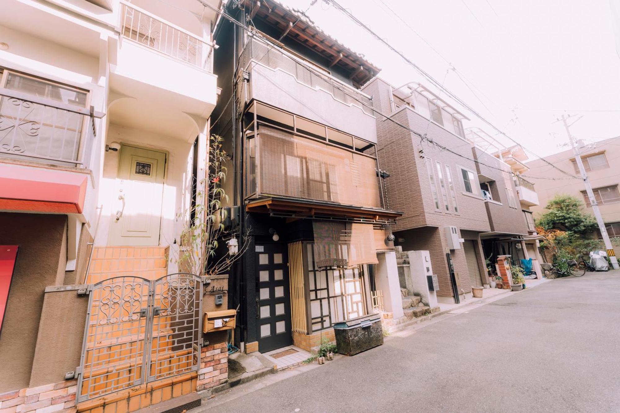 Ninja Inspired 4bdr Cast Iron Bath Tennoji 5min Holiday home Osaka