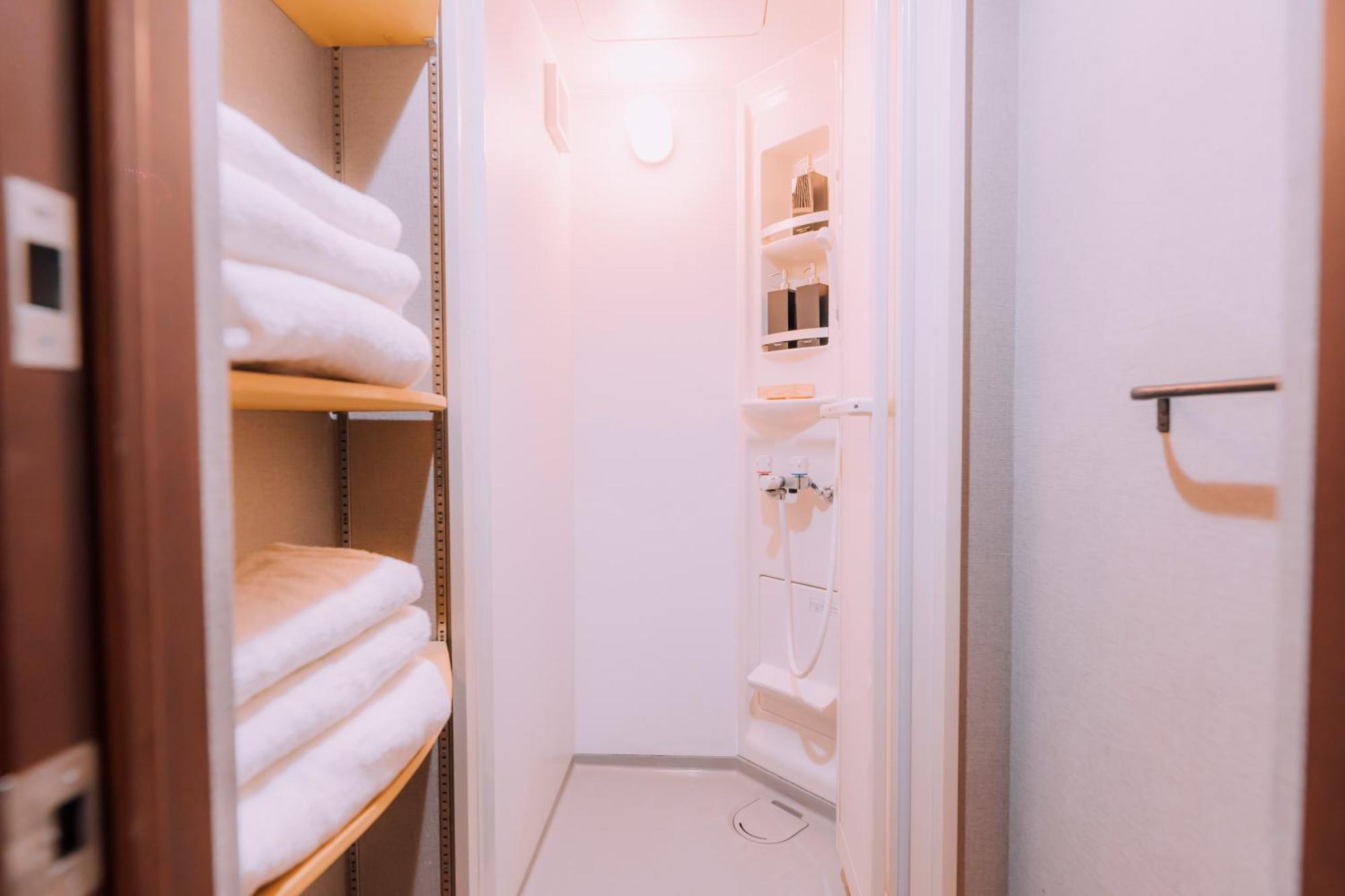 Ninja Inspired 4bdr Cast Iron Bath Tennoji 5min Holiday home Osaka