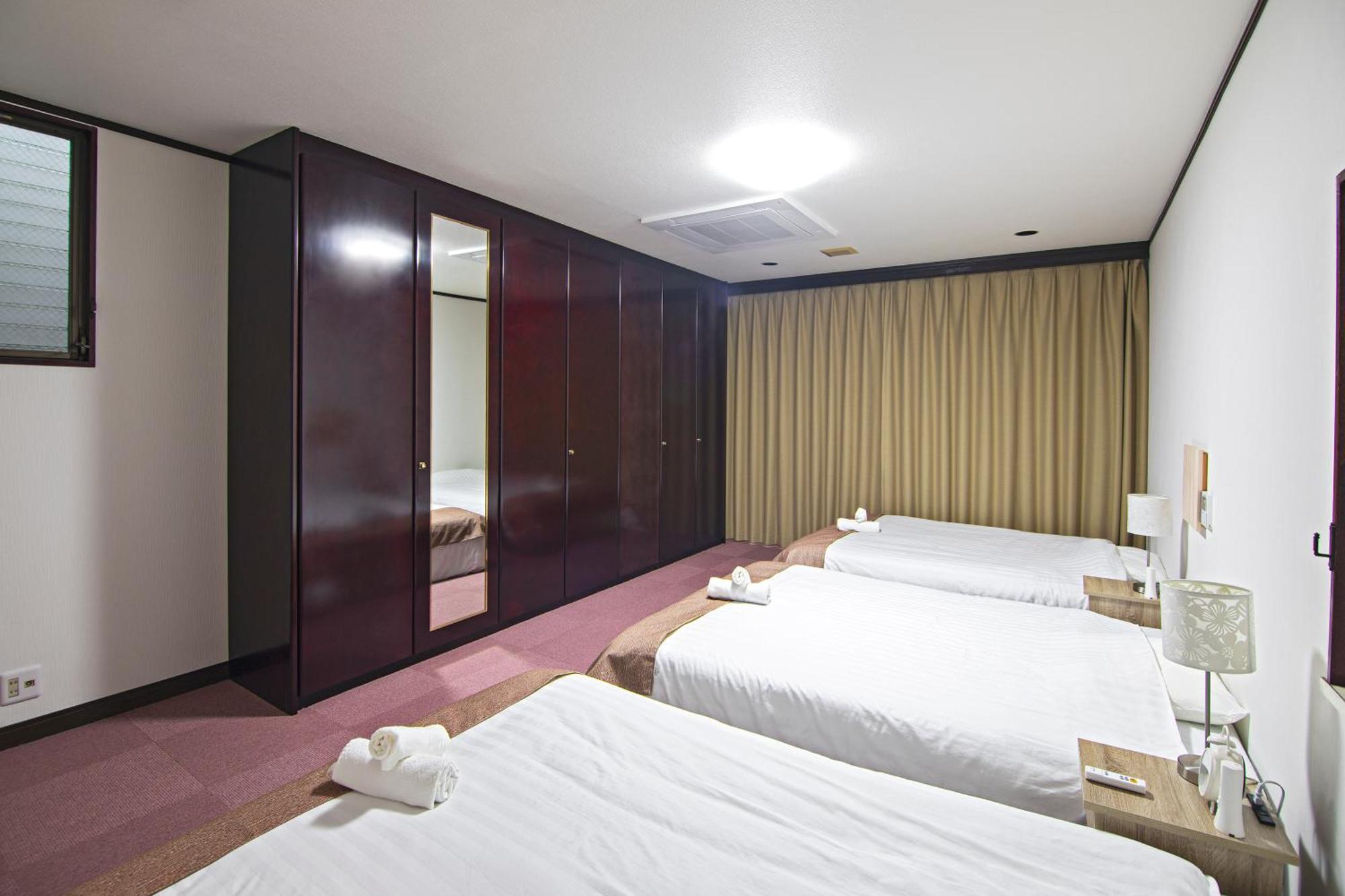 Tabi Time Imazato Park: Spacious Near Stations Pousada Osaka