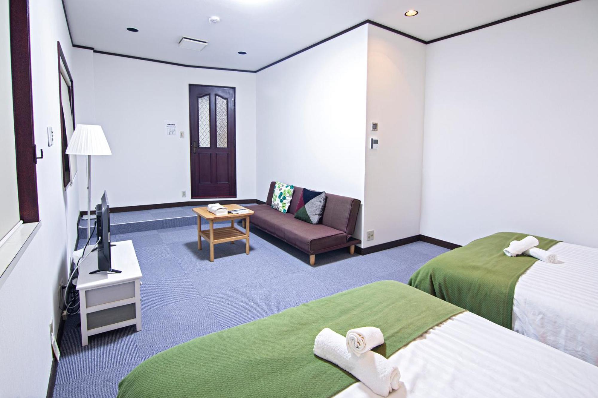 Tabi Time Imazato Park: Spacious Near Stations Osaka