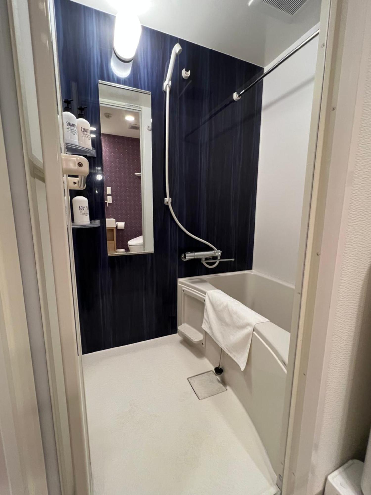 Apartment @rlis_house 難波 *